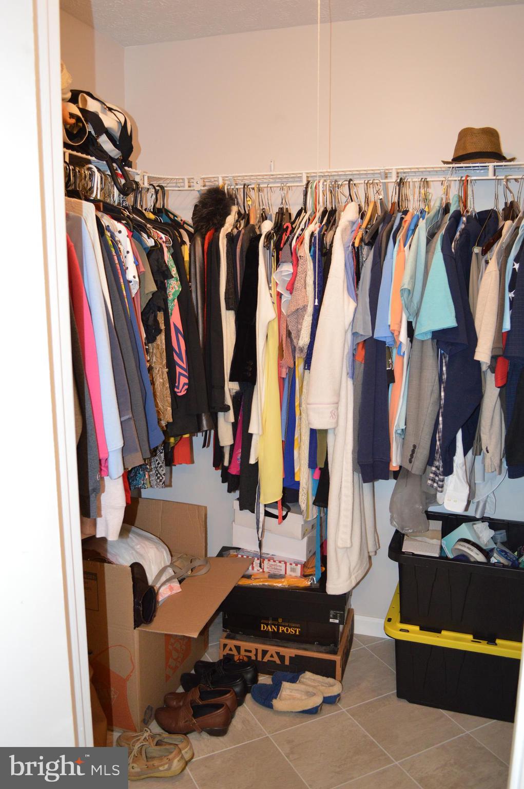 ATLANTIS - Residential Lease