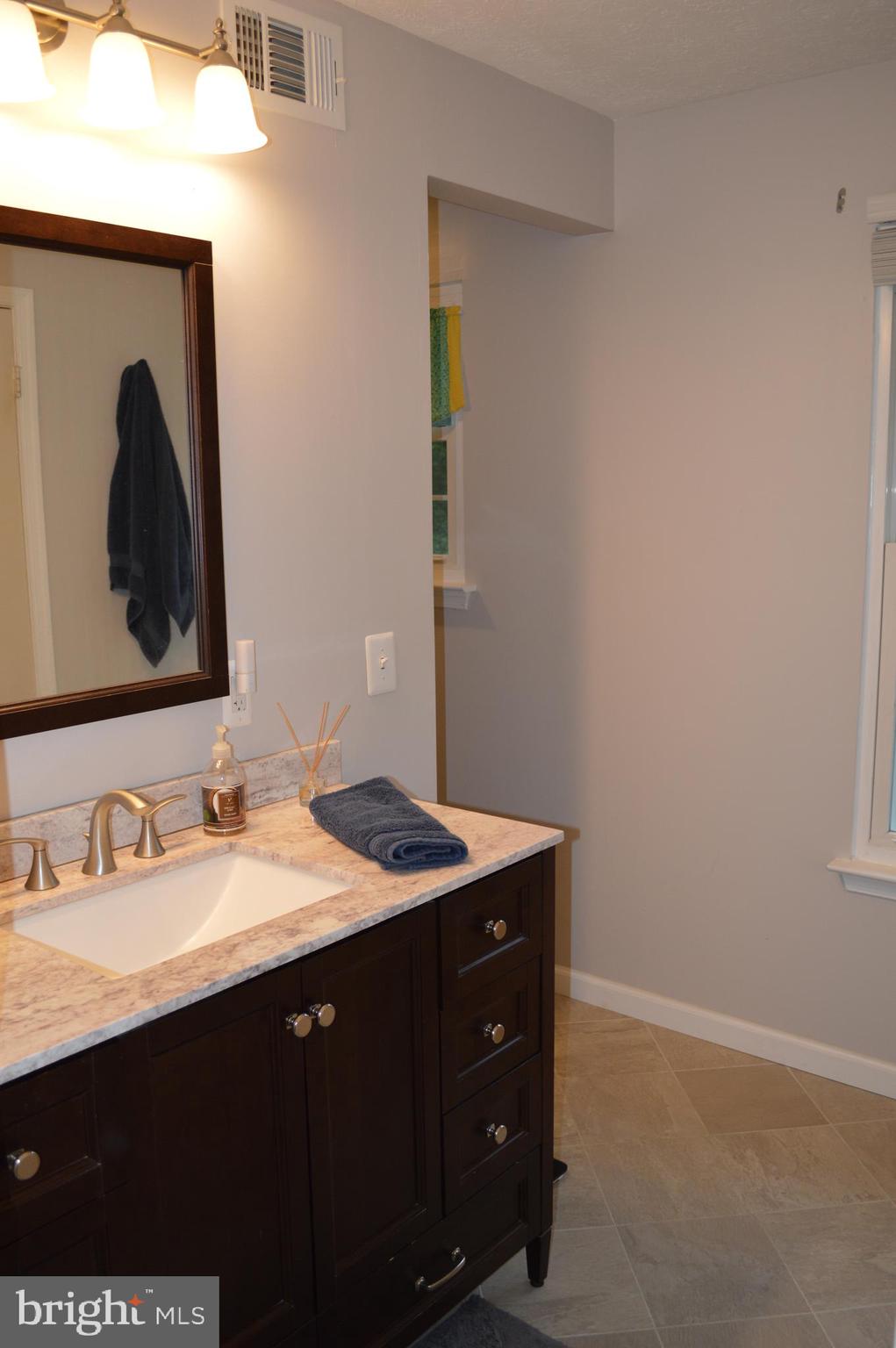 ATLANTIS - Residential Lease