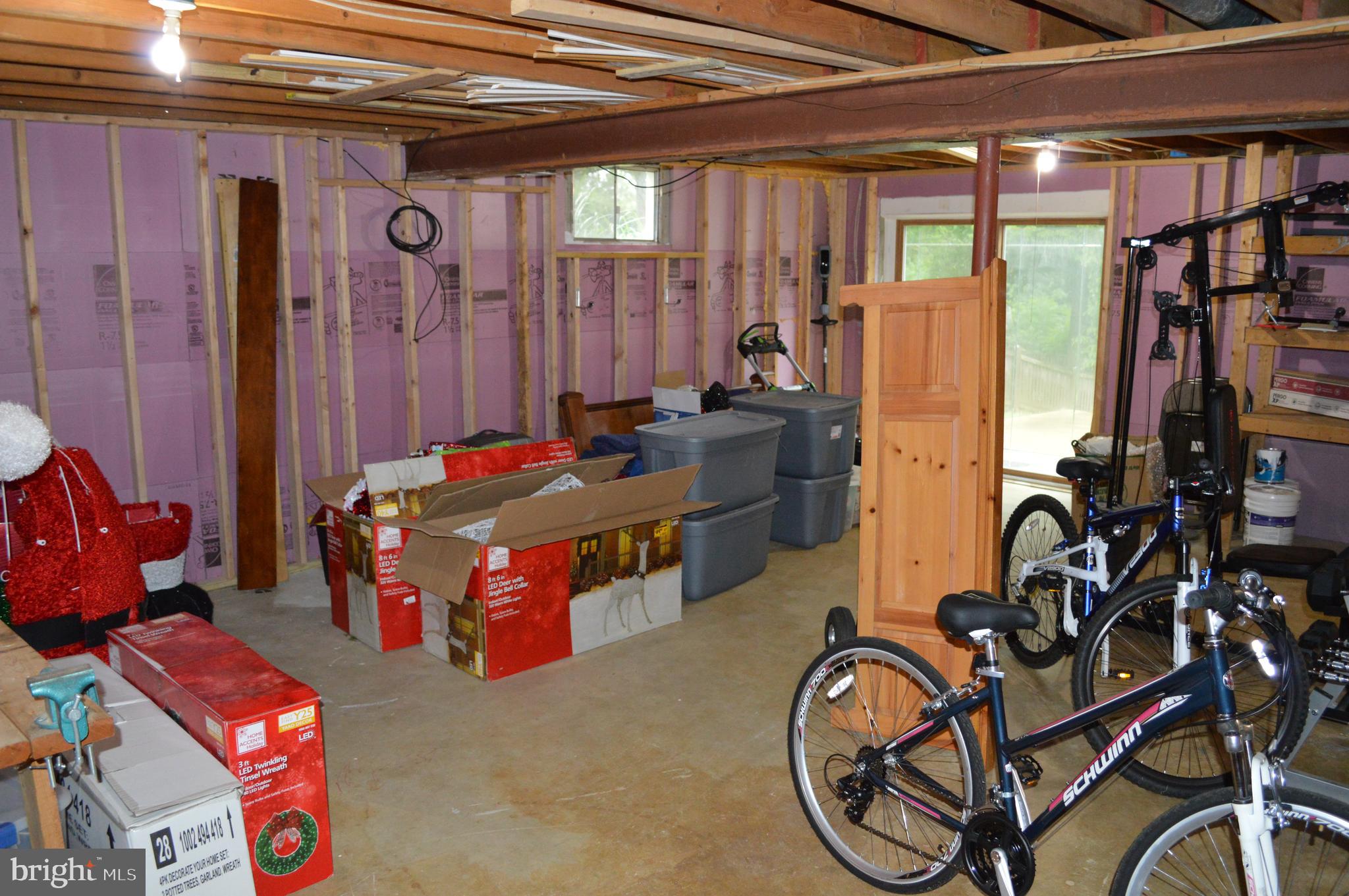 ATLANTIS - Residential Lease