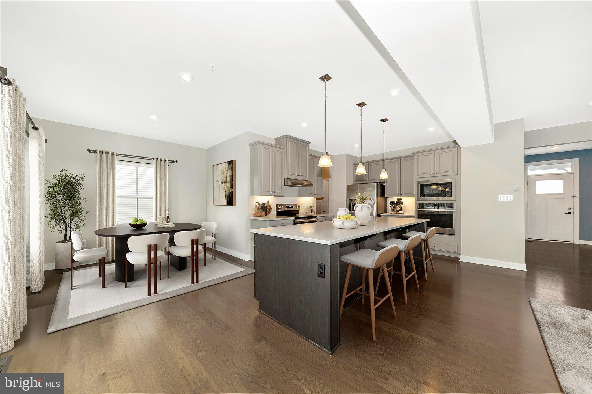 WOODBOURNE MANOR - Residential