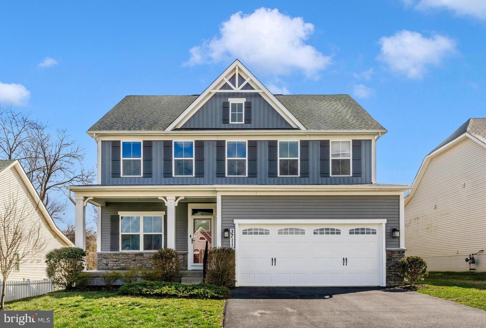 WOODBOURNE MANOR - Residential