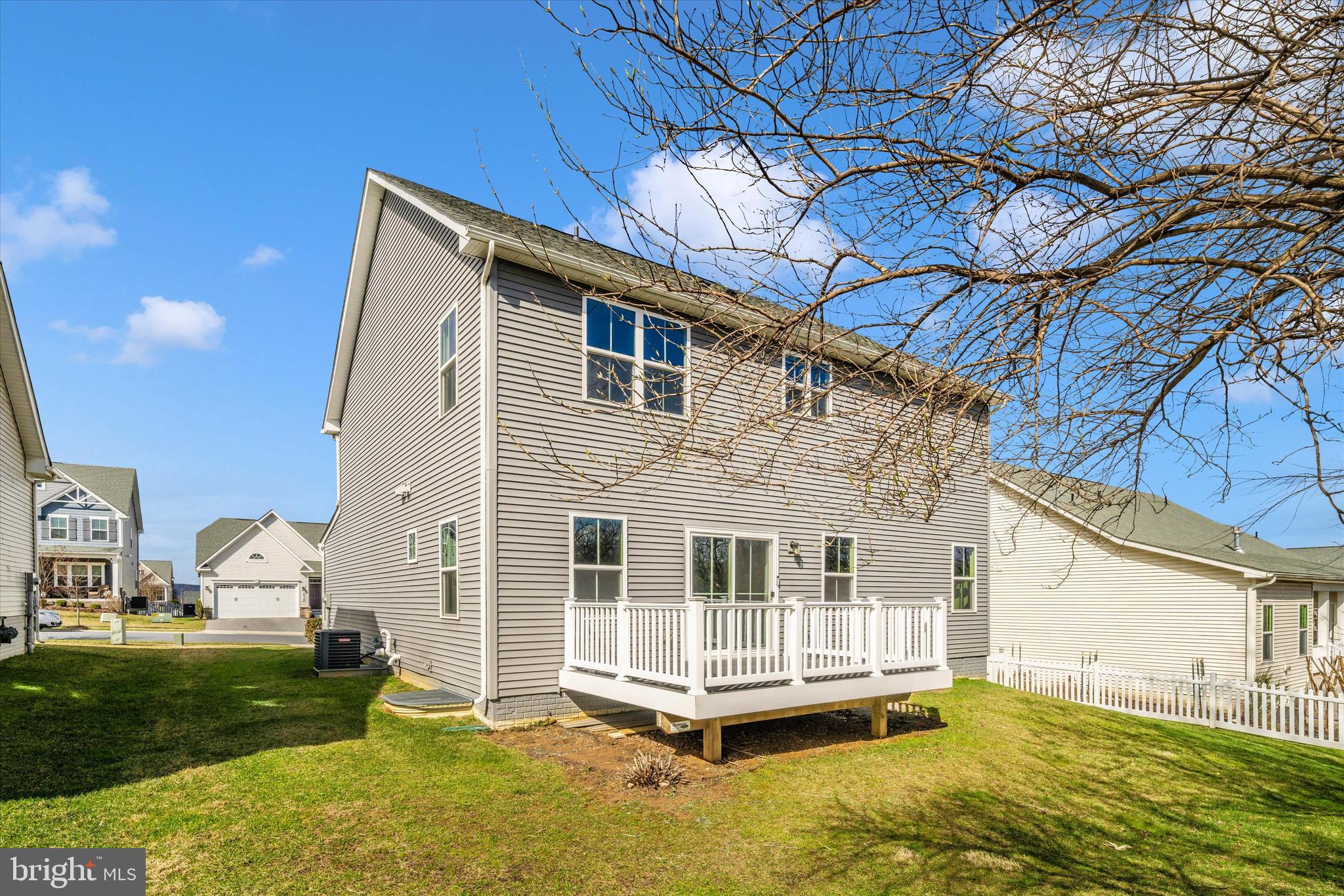 WOODBOURNE MANOR - Residential