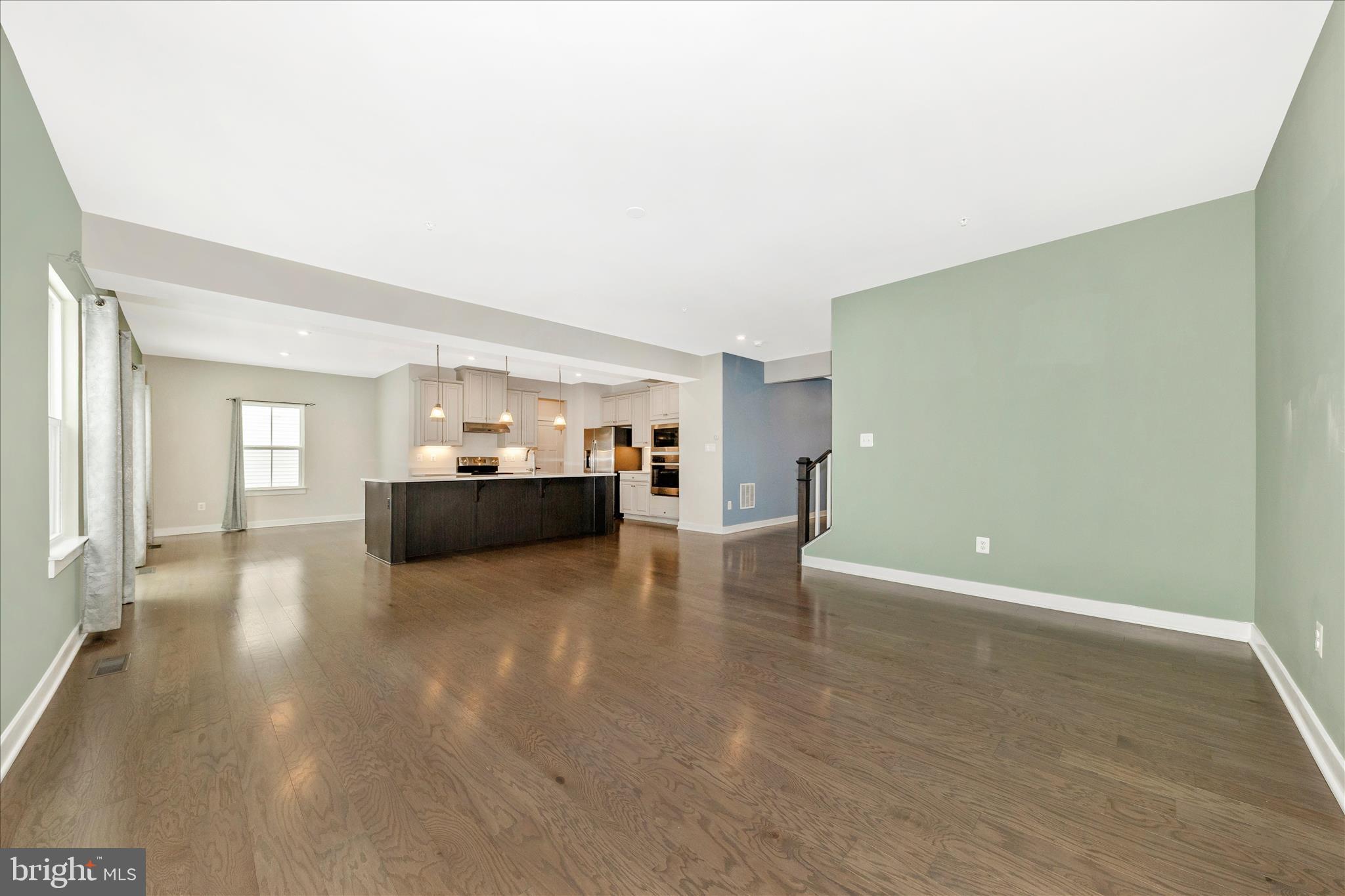 WOODBOURNE MANOR - Residential