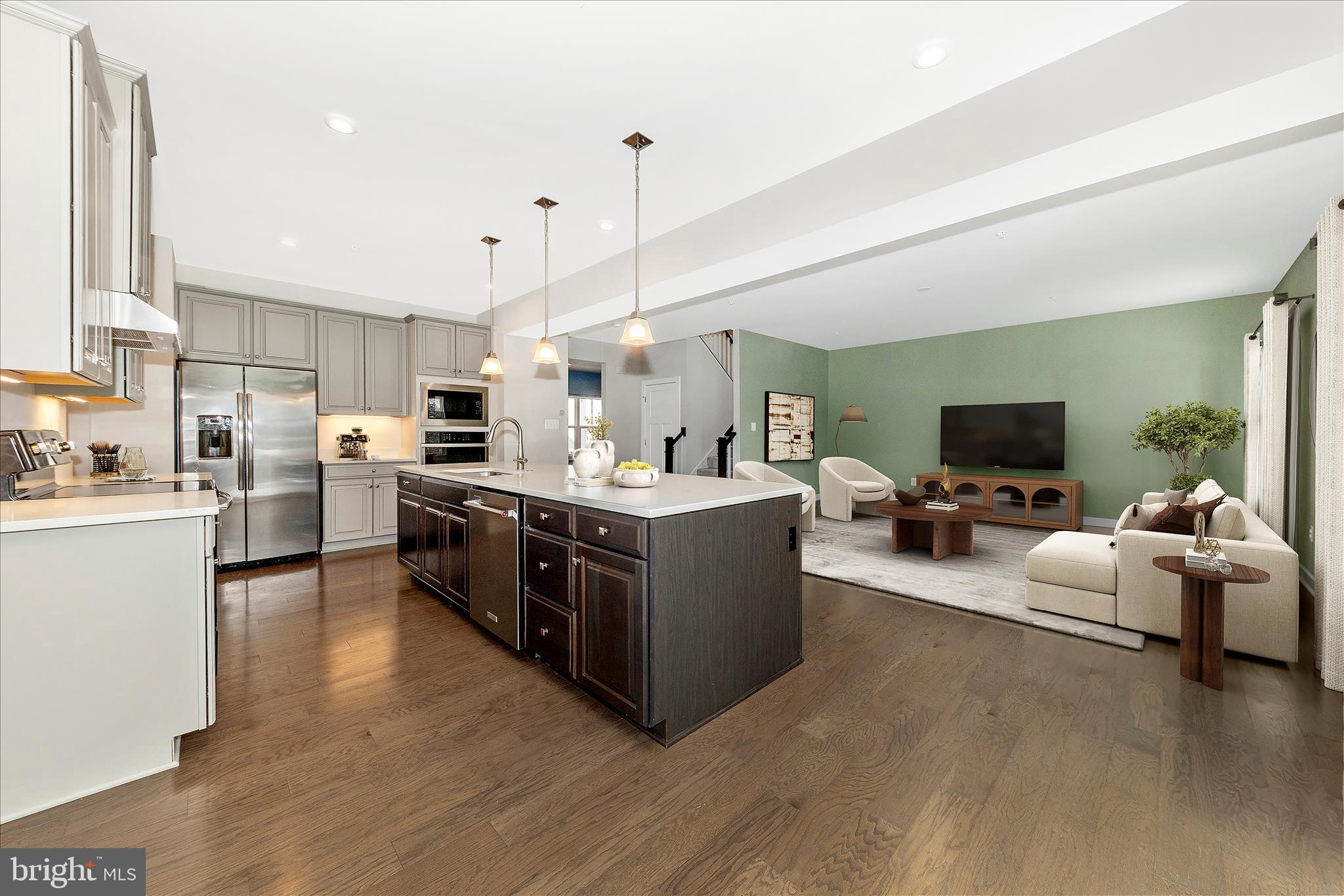 WOODBOURNE MANOR - Residential