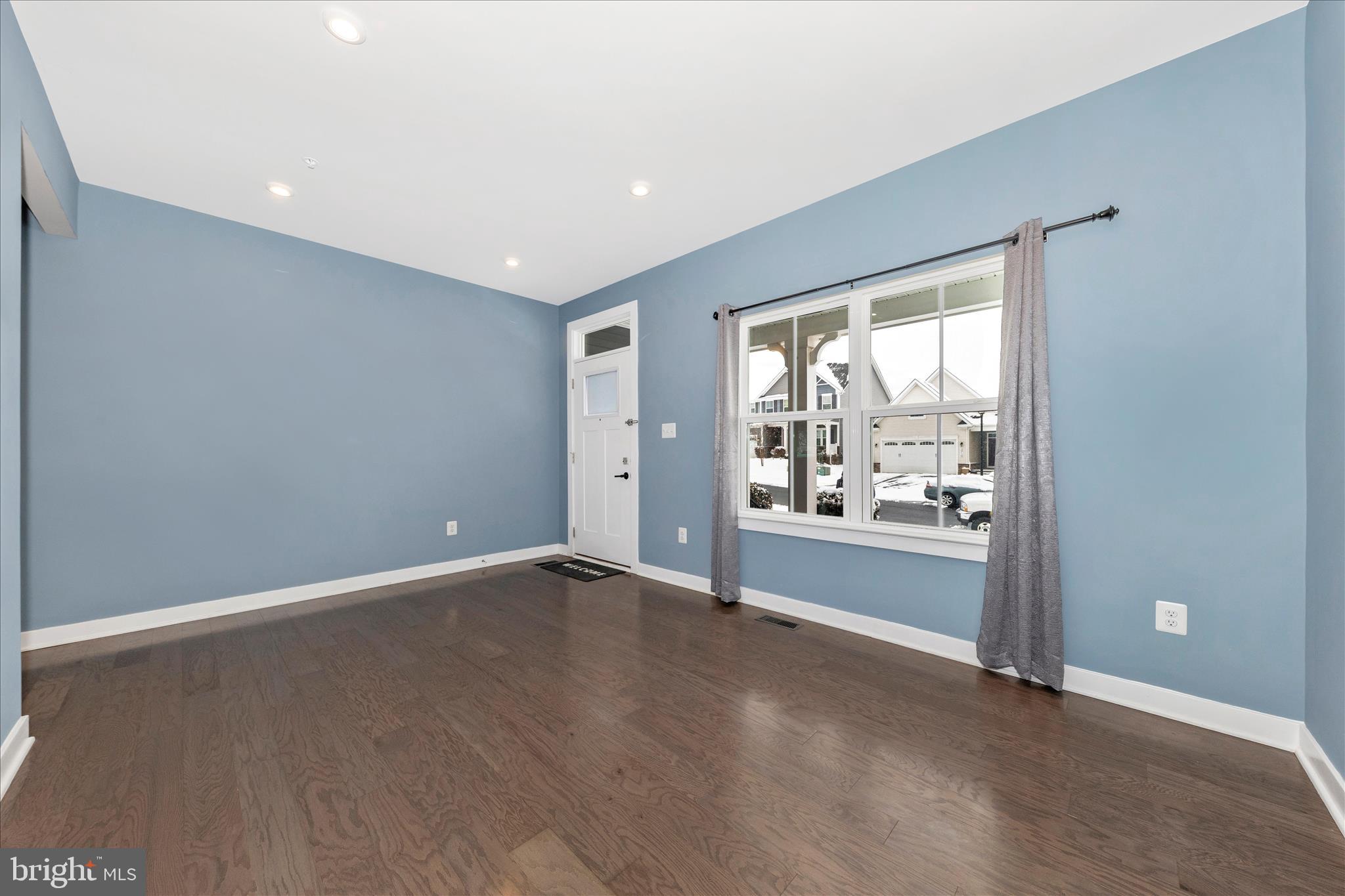 WOODBOURNE MANOR - Residential