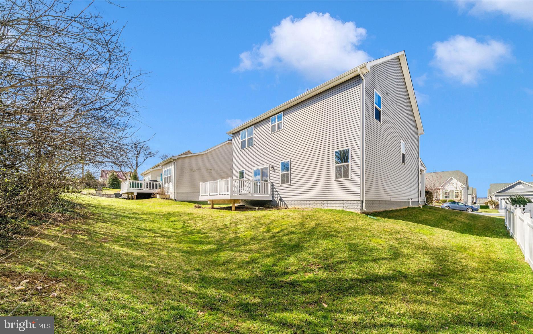 WOODBOURNE MANOR - Residential