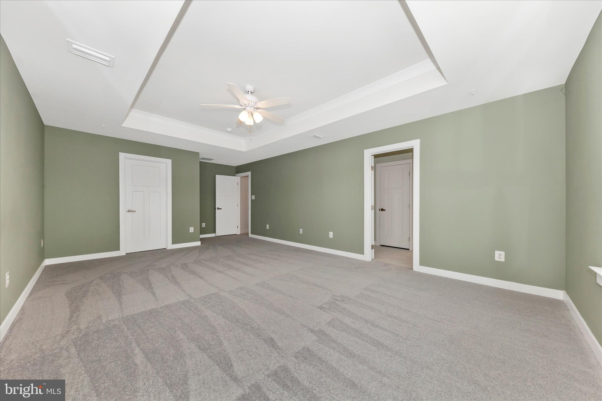 WOODBOURNE MANOR - Residential