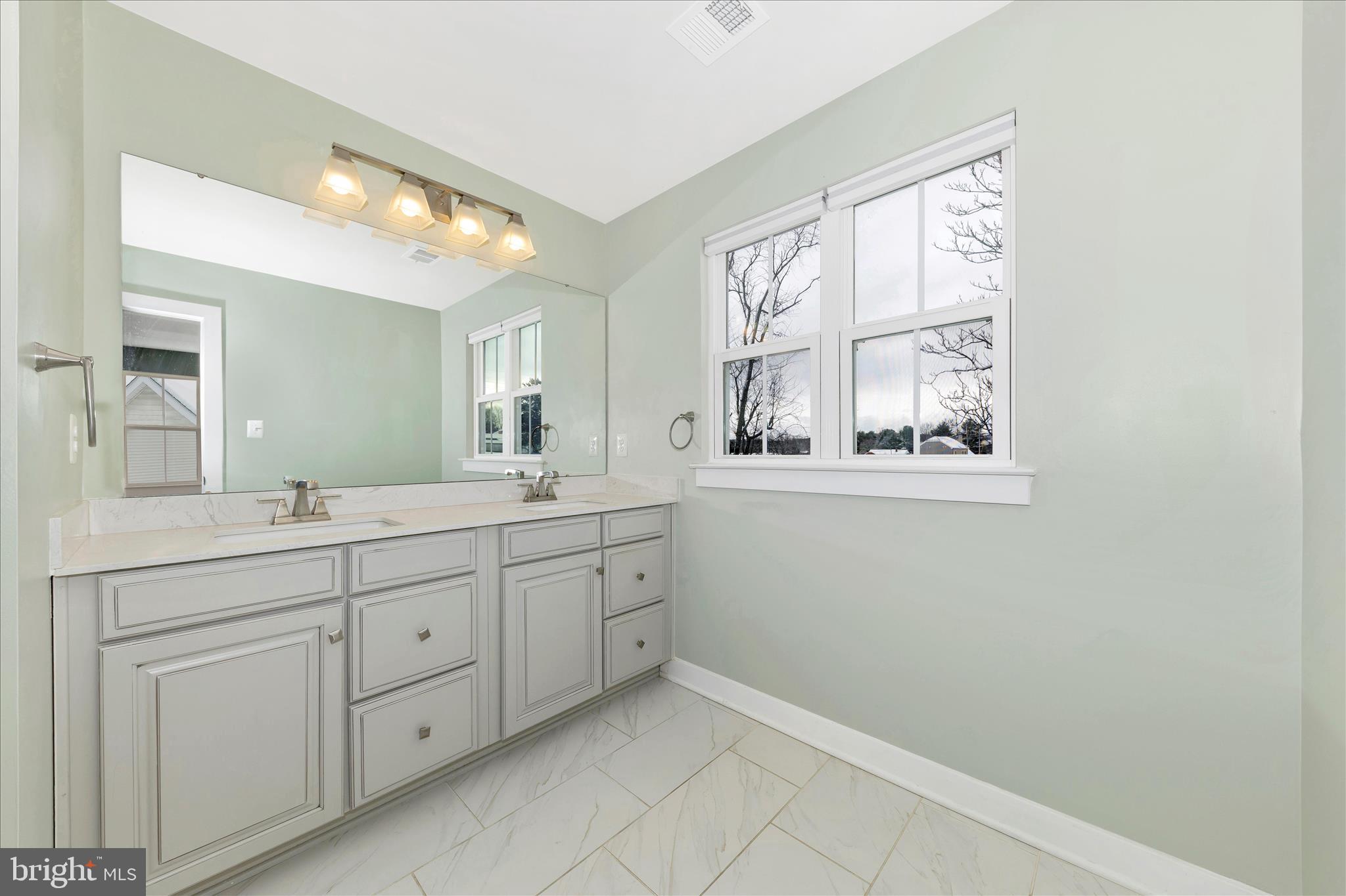 WOODBOURNE MANOR - Residential