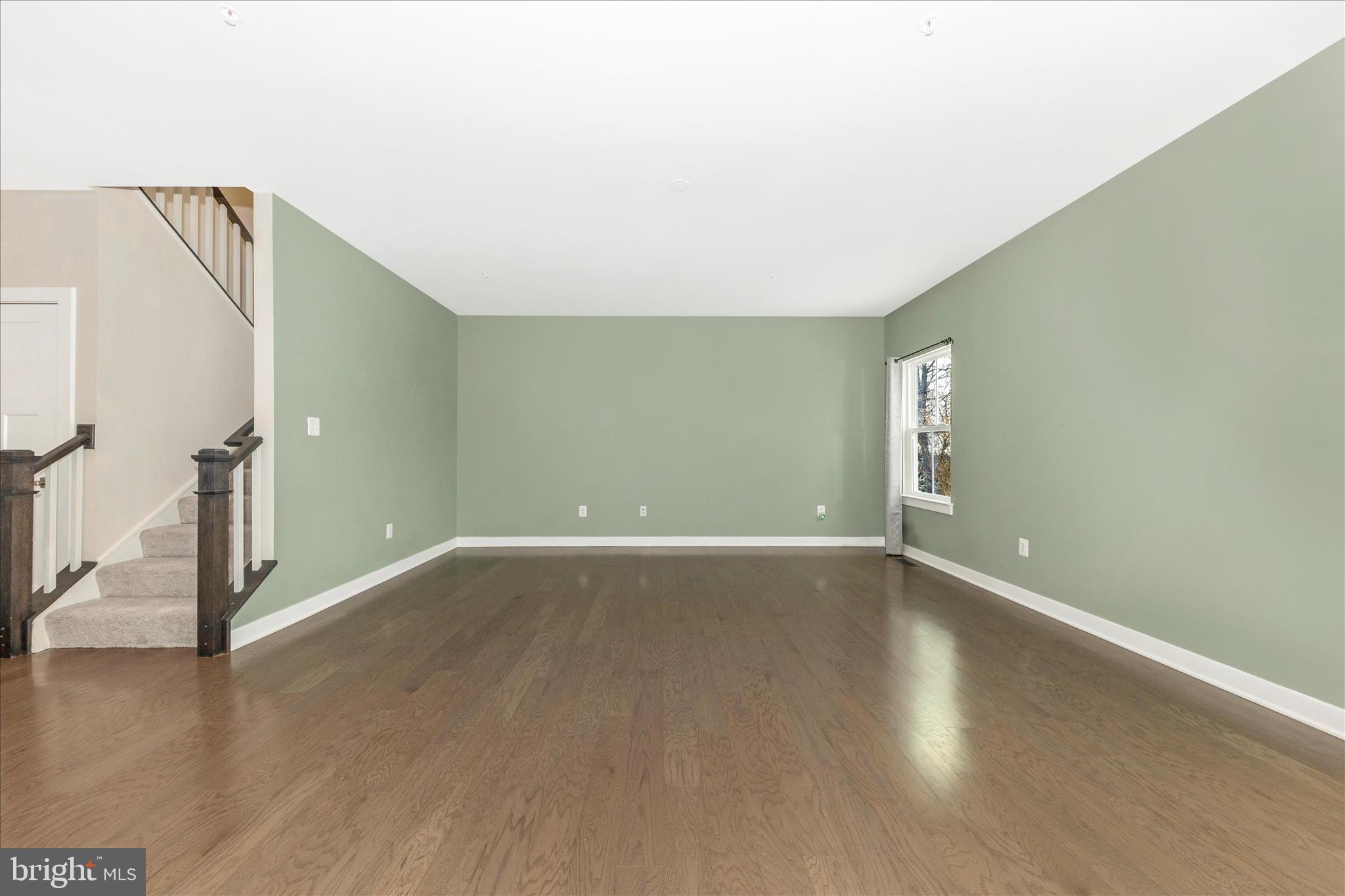 WOODBOURNE MANOR - Residential