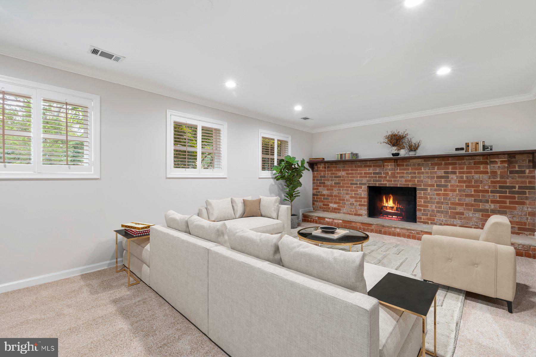 MUNCASTER MANOR - Residential