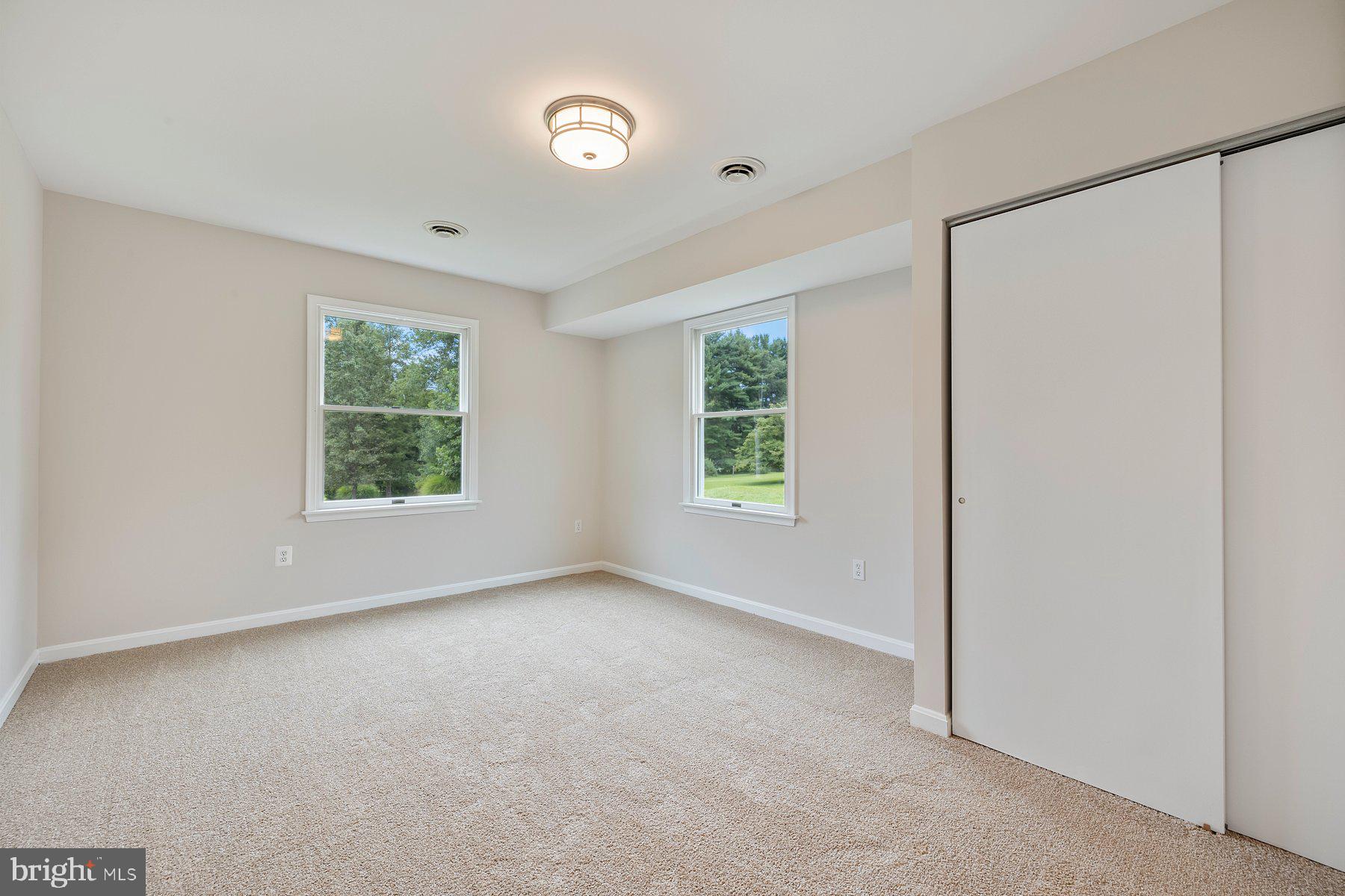 MUNCASTER MANOR - Residential