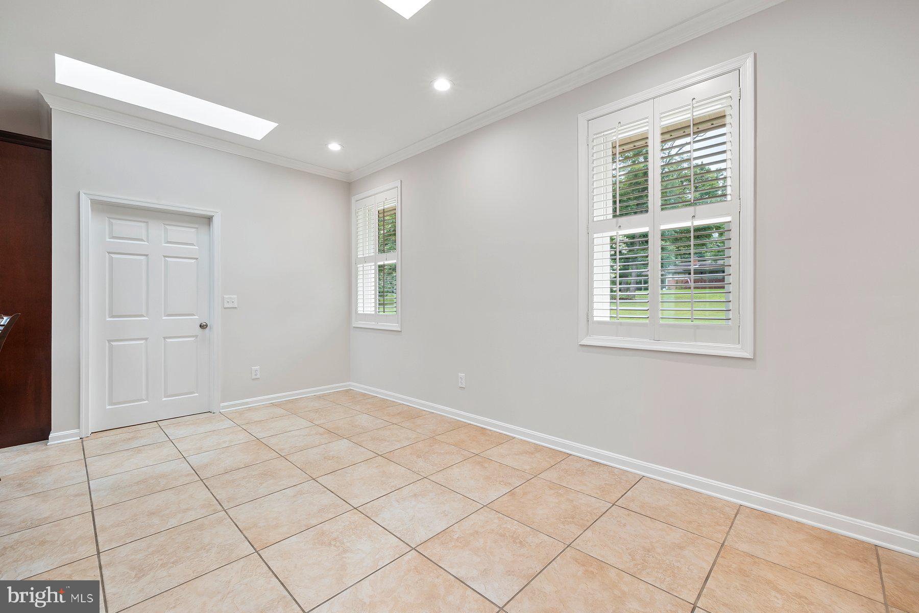 MUNCASTER MANOR - Residential