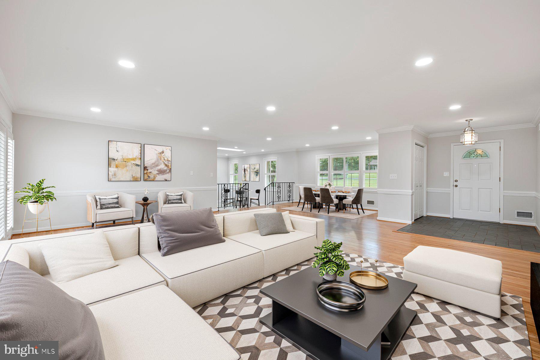 MUNCASTER MANOR - Residential