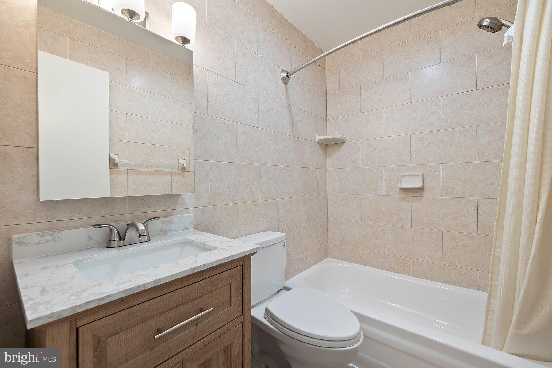 MUNCASTER MANOR - Residential