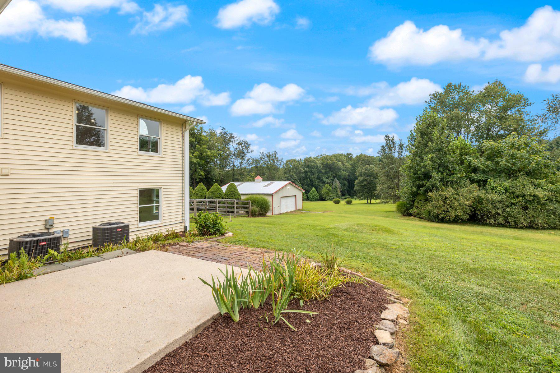 MUNCASTER MANOR - Residential