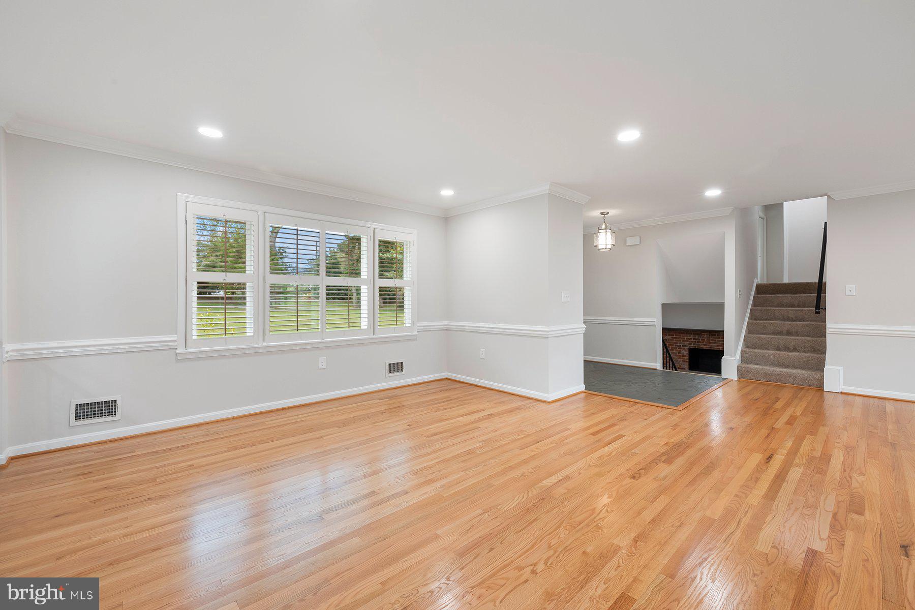 MUNCASTER MANOR - Residential