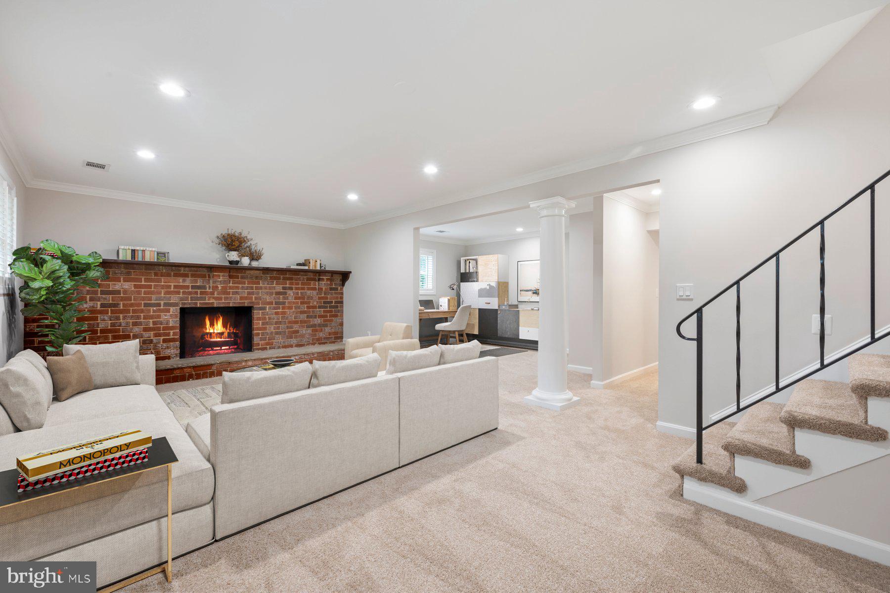 MUNCASTER MANOR - Residential