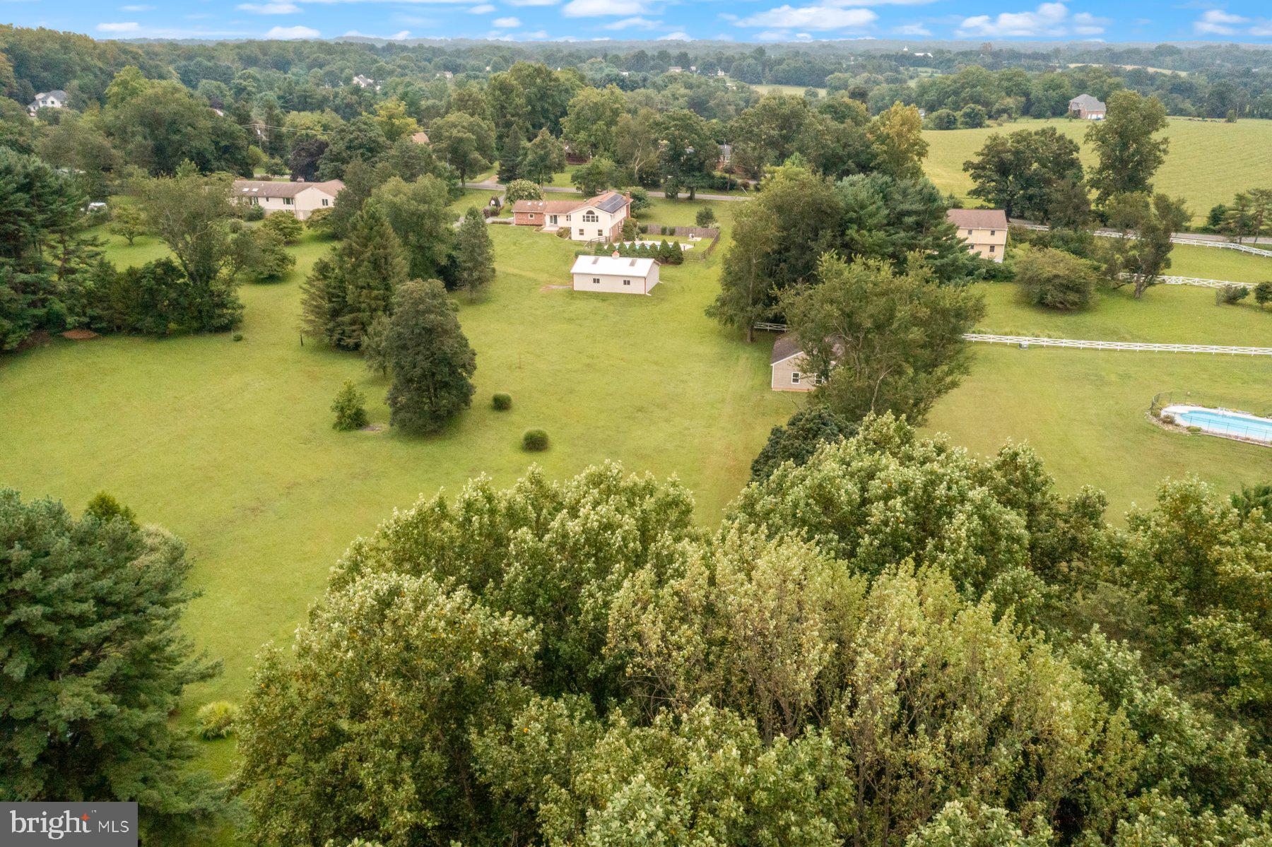 MUNCASTER MANOR - Residential