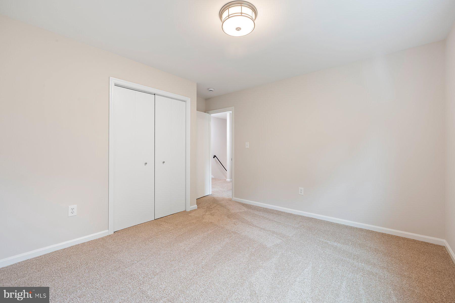 MUNCASTER MANOR - Residential