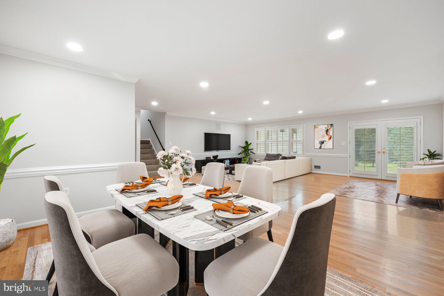 MUNCASTER MANOR - Residential