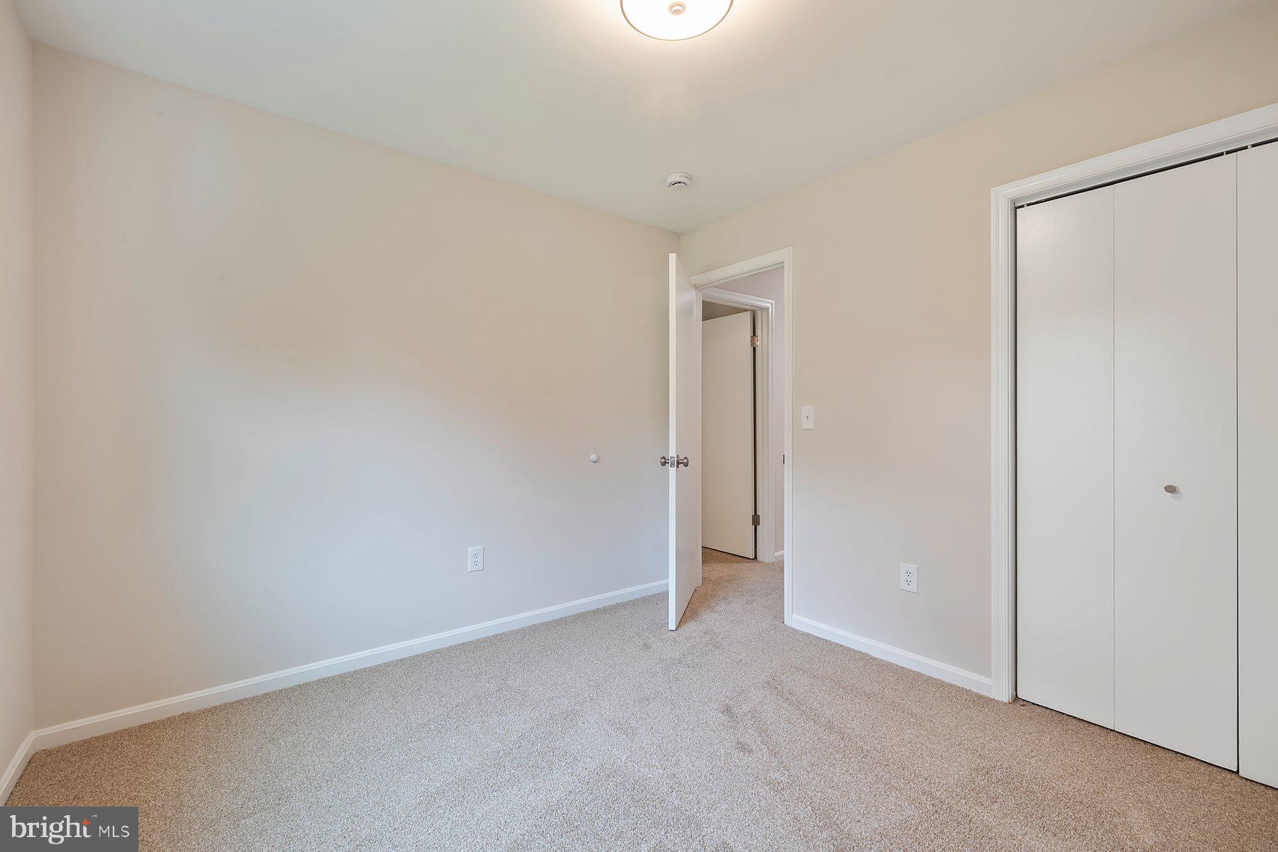 MUNCASTER MANOR - Residential