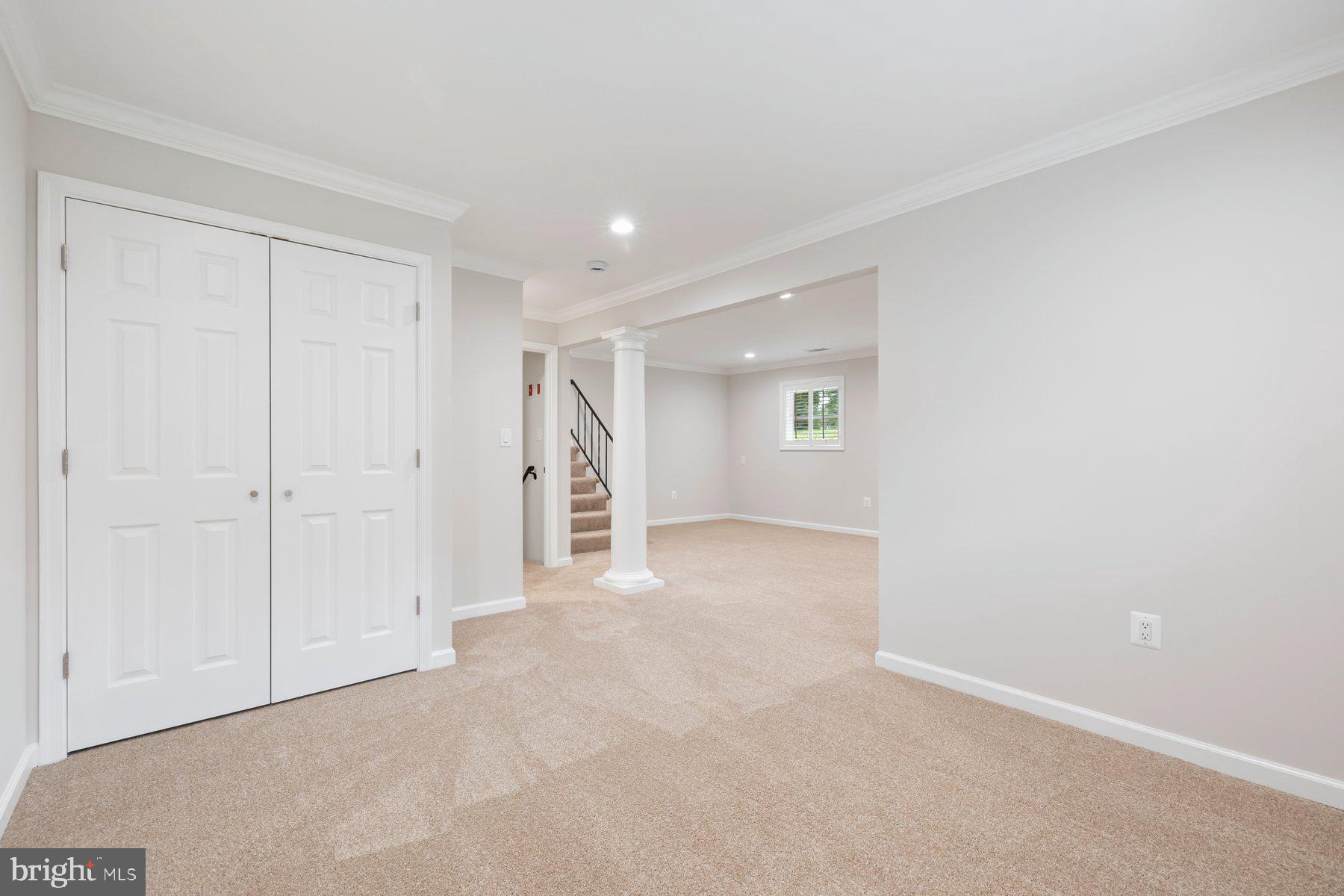 MUNCASTER MANOR - Residential