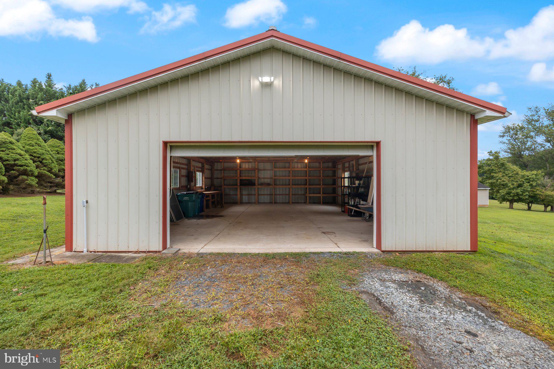 MUNCASTER MANOR - Residential