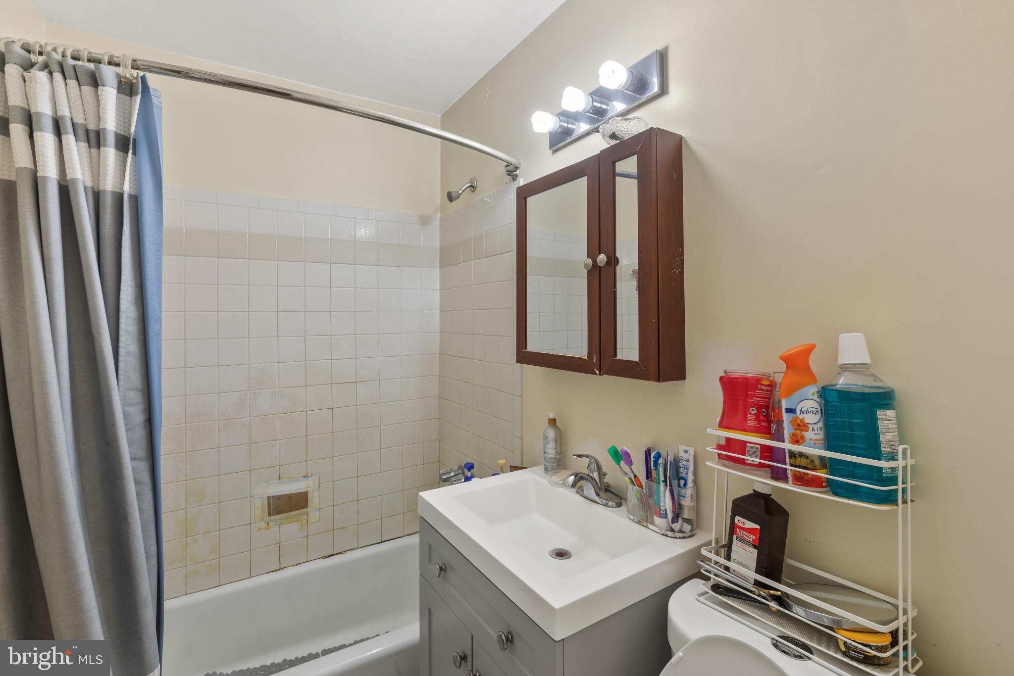 WOODLAWN HEIGHTS - Residential