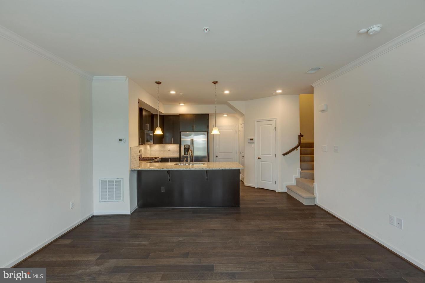 DISCOVERY SQUARE - Residential Lease