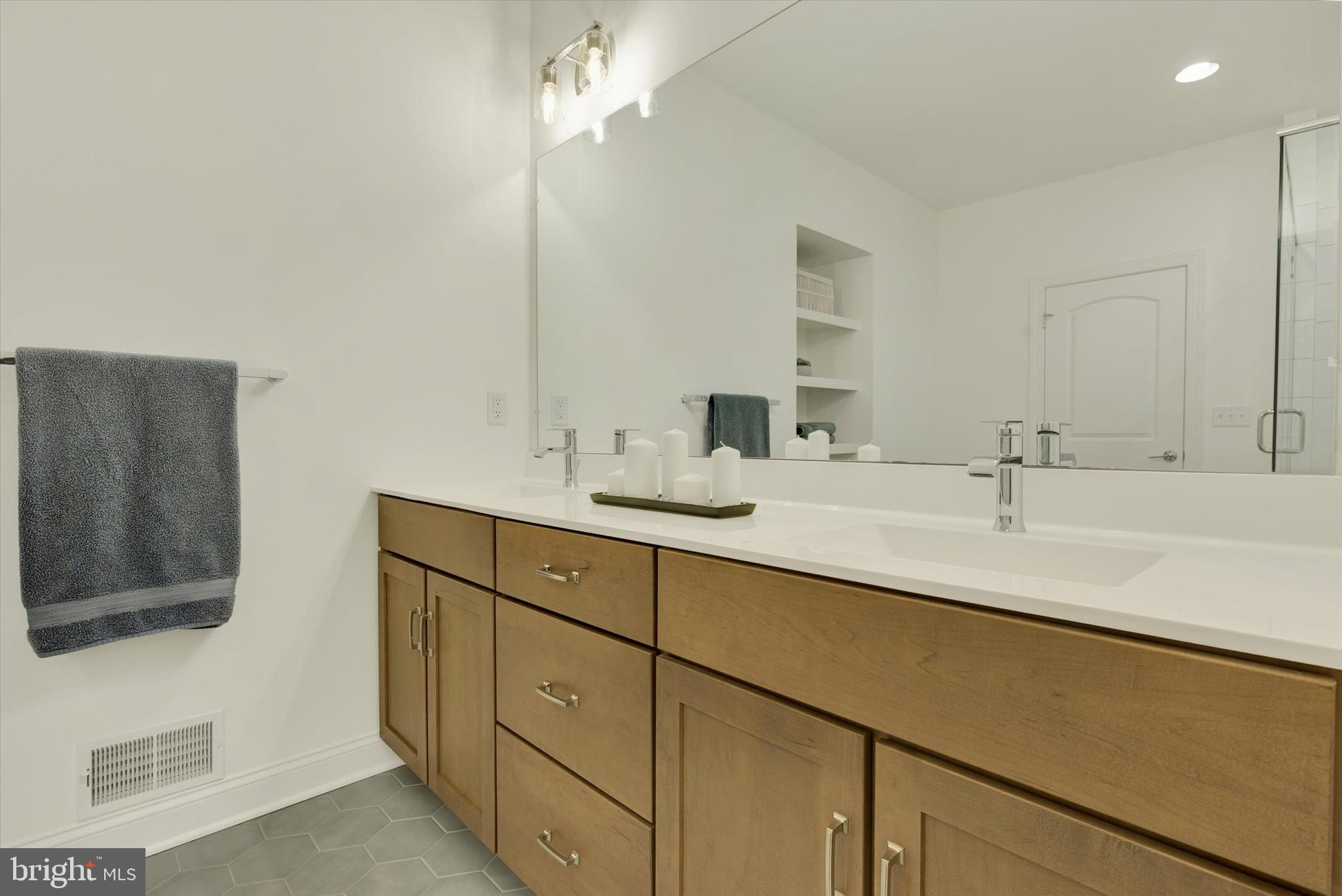 LITITZ BEND - Residential