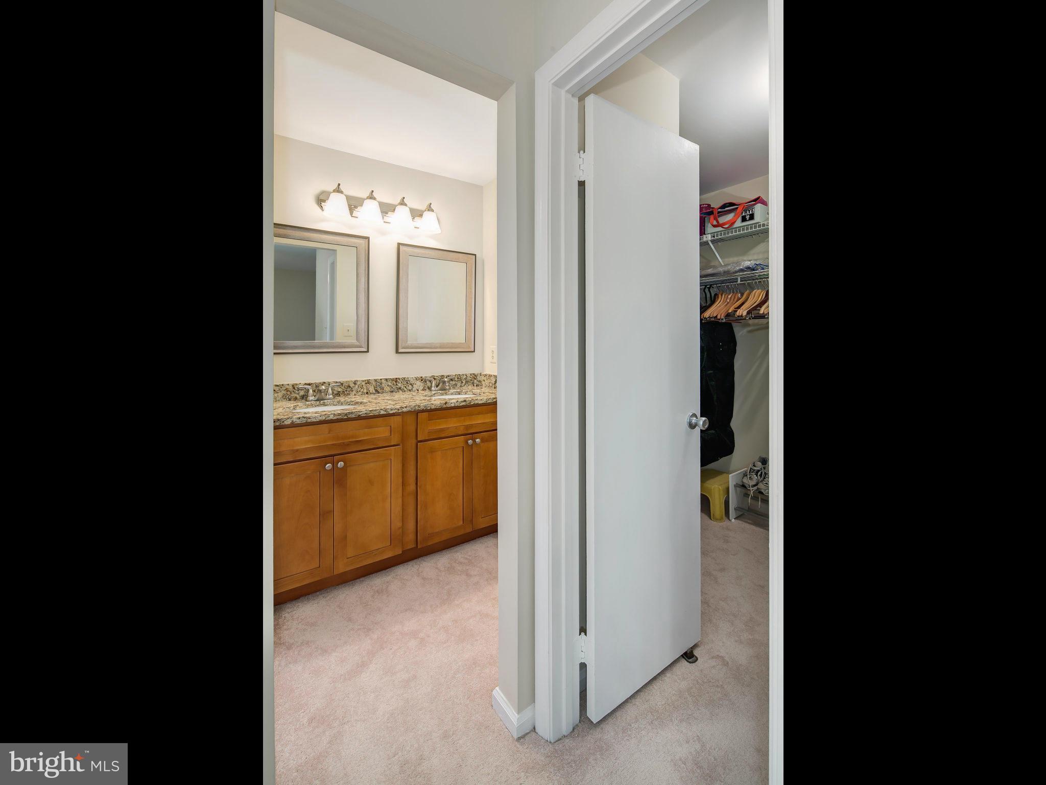 FOX MILL ESTATES - Residential