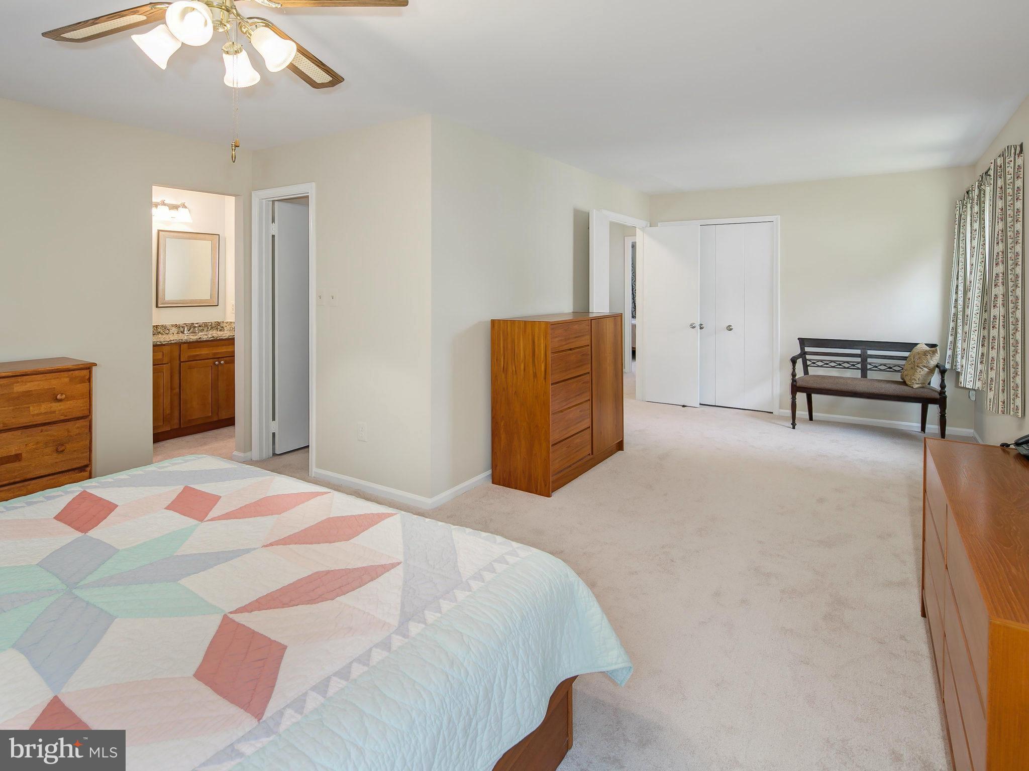 FOX MILL ESTATES - Residential