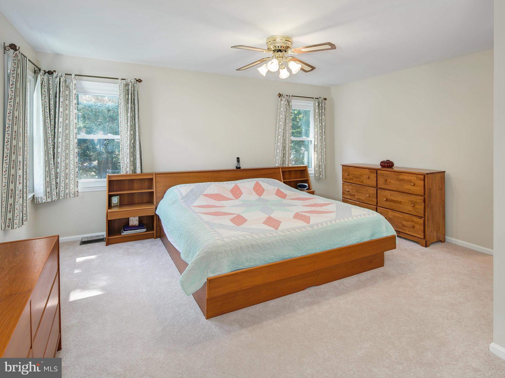 FOX MILL ESTATES - Residential