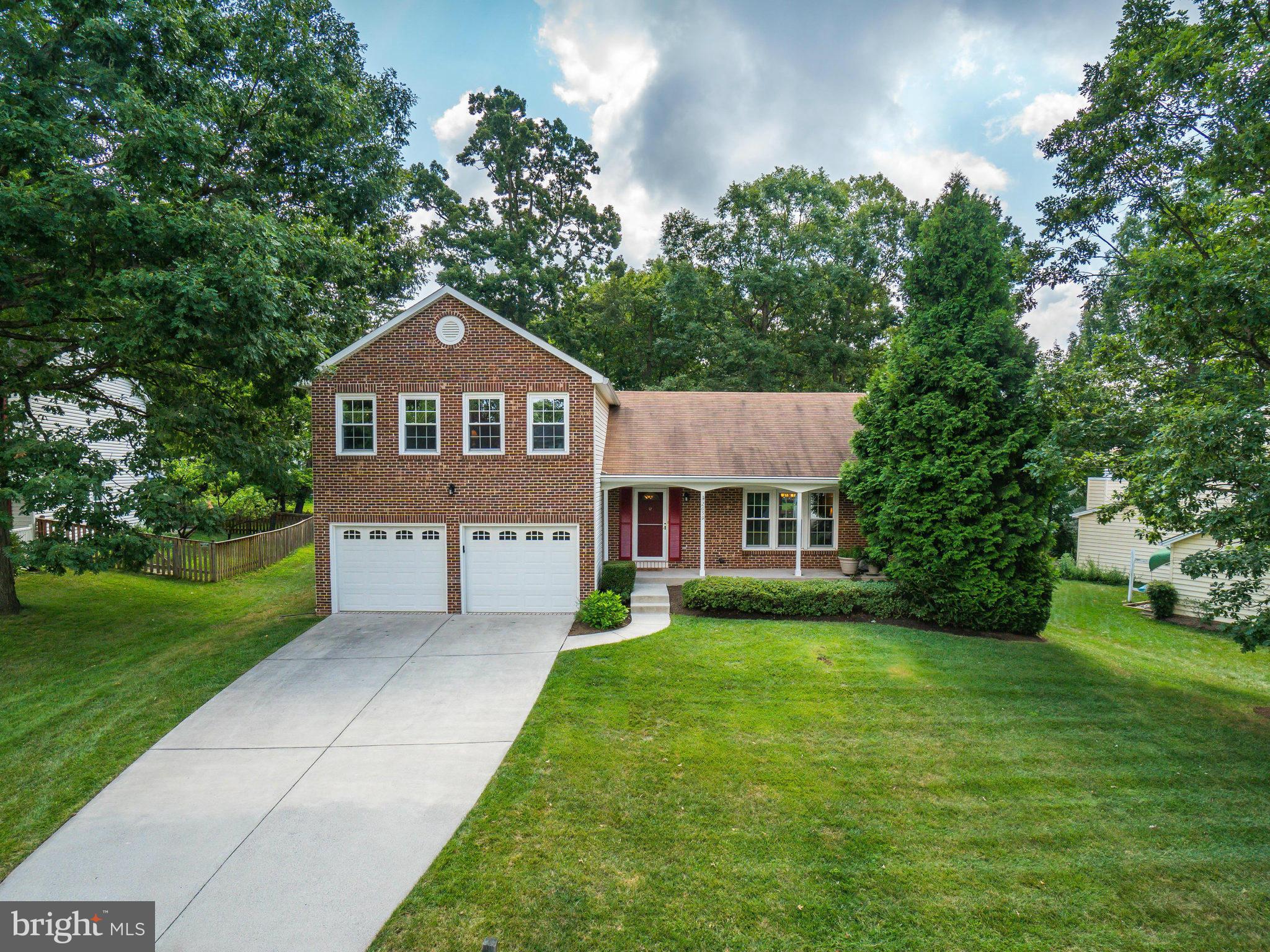 FOX MILL ESTATES - Residential