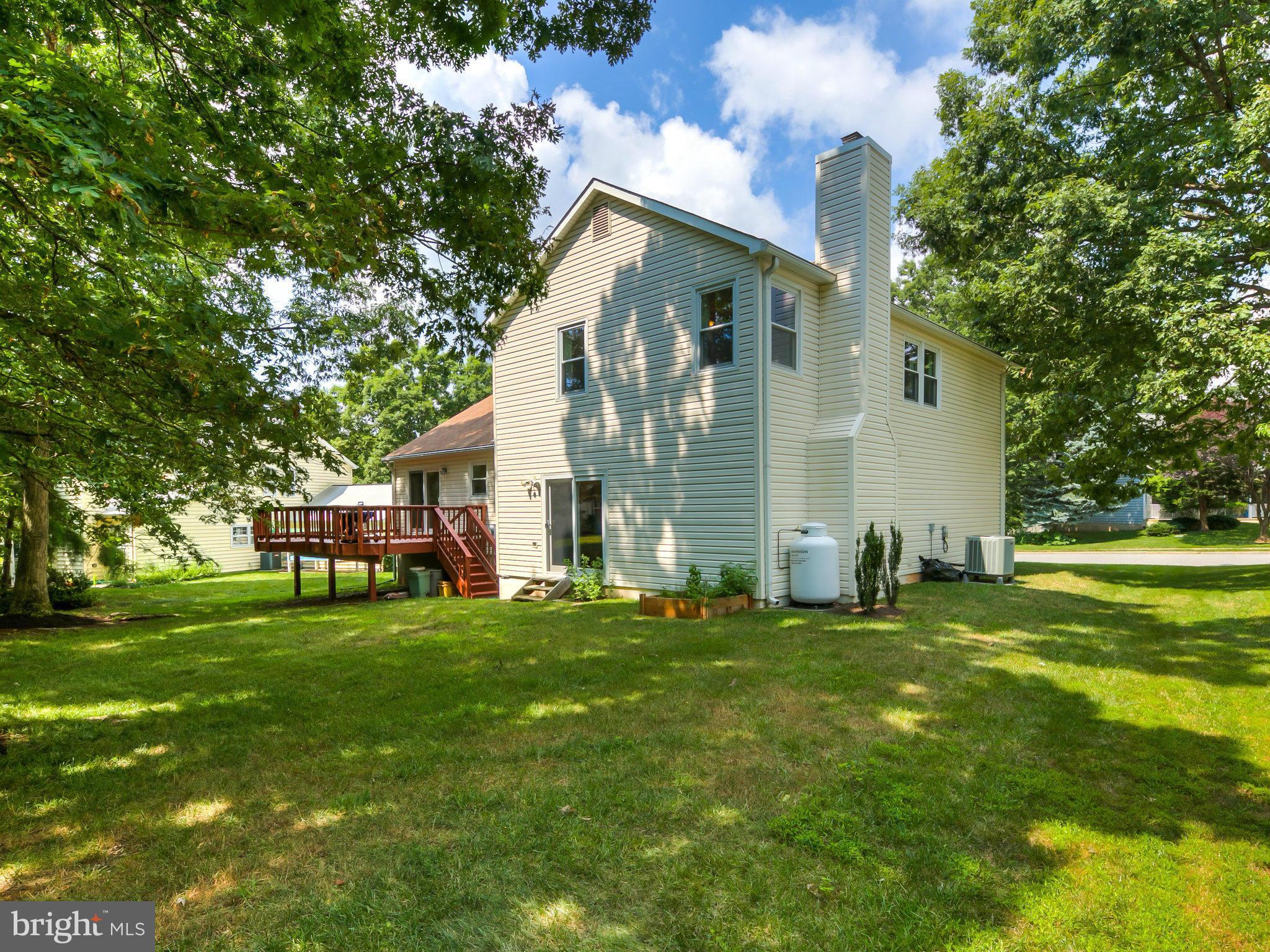 FOX MILL ESTATES - Residential