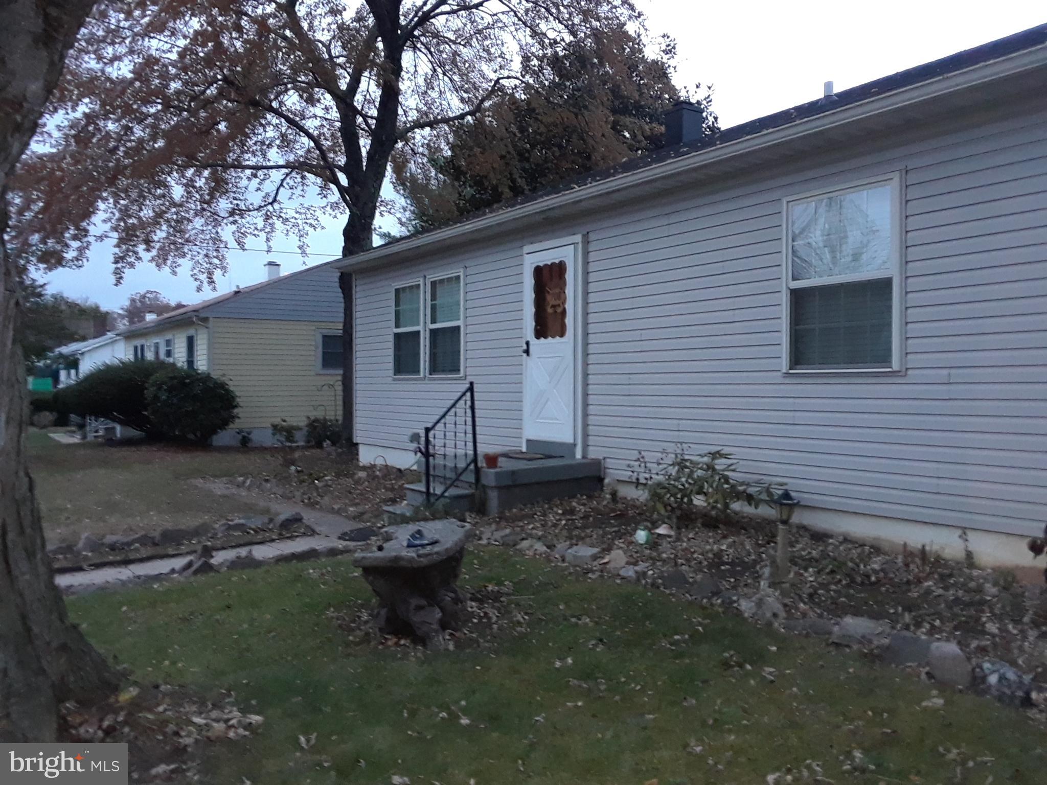 INGLESIDE MANOR - Residential