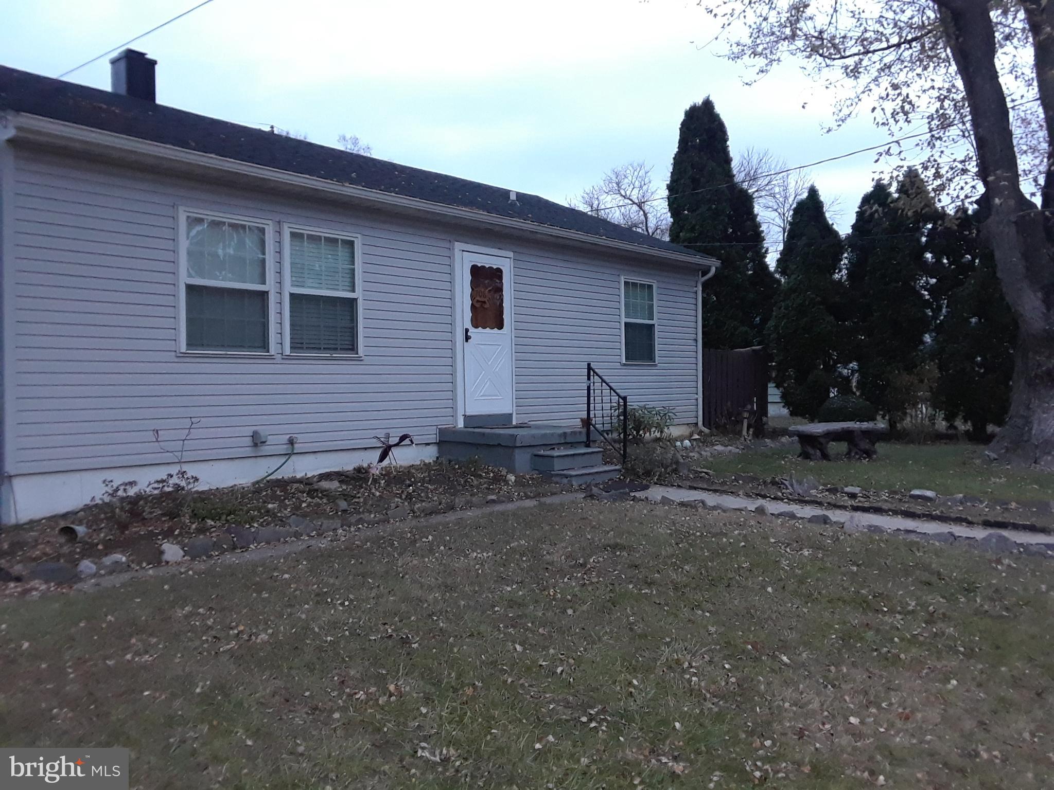 INGLESIDE MANOR - Residential