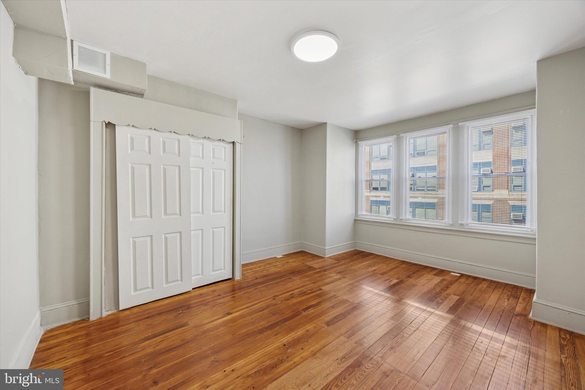 PORT RICHMOND - Residential