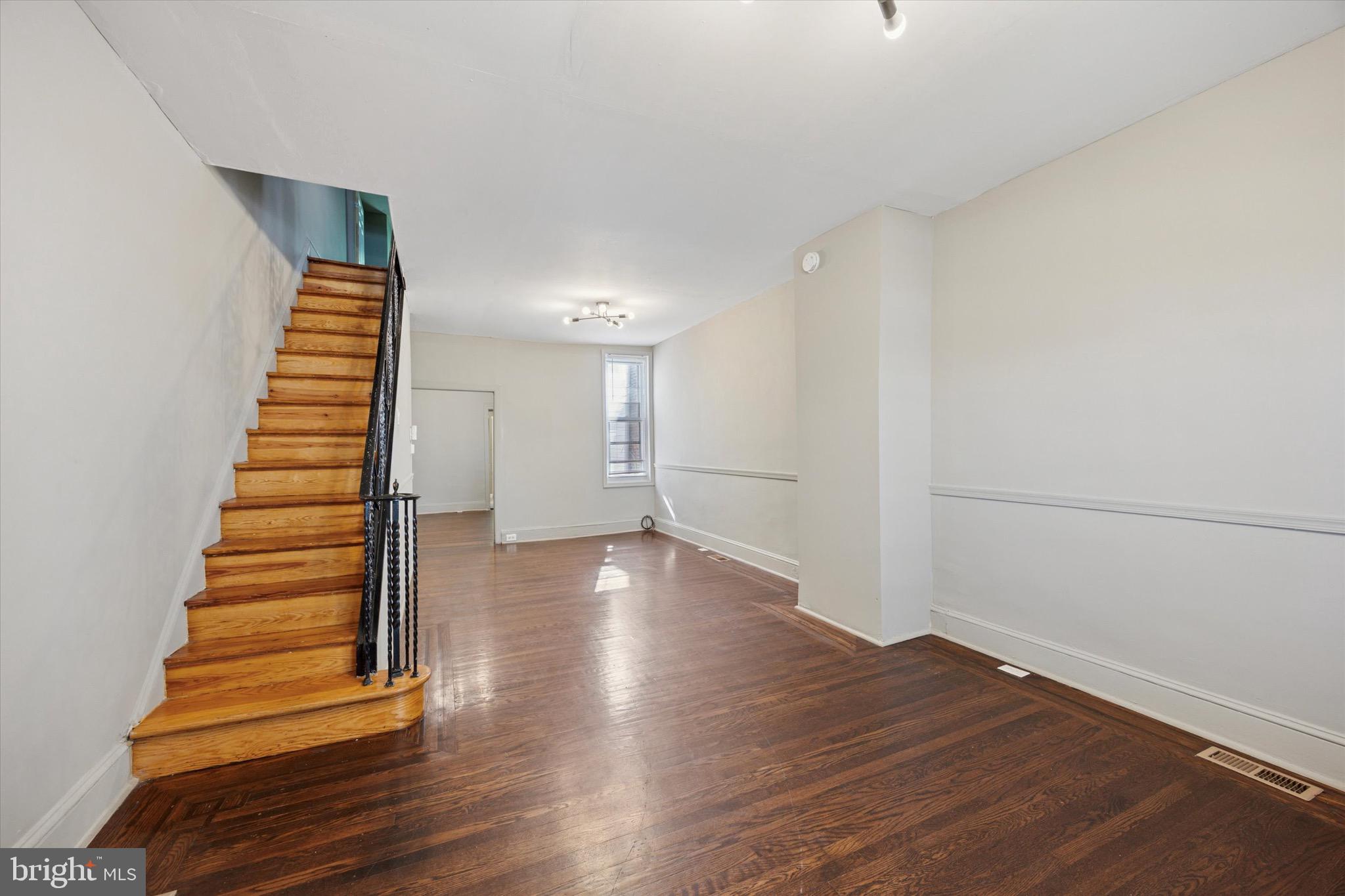 PORT RICHMOND - Residential