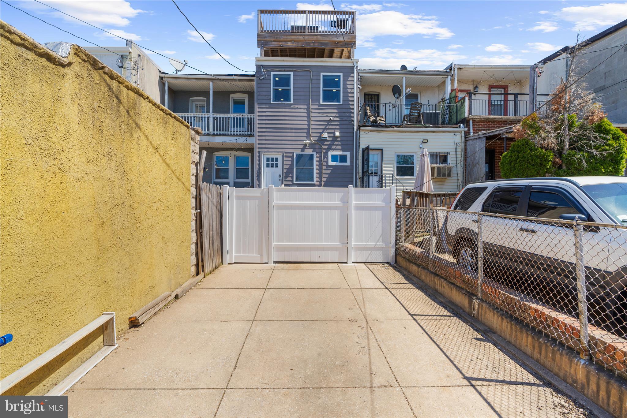 HIGHLANDTOWN - Residential