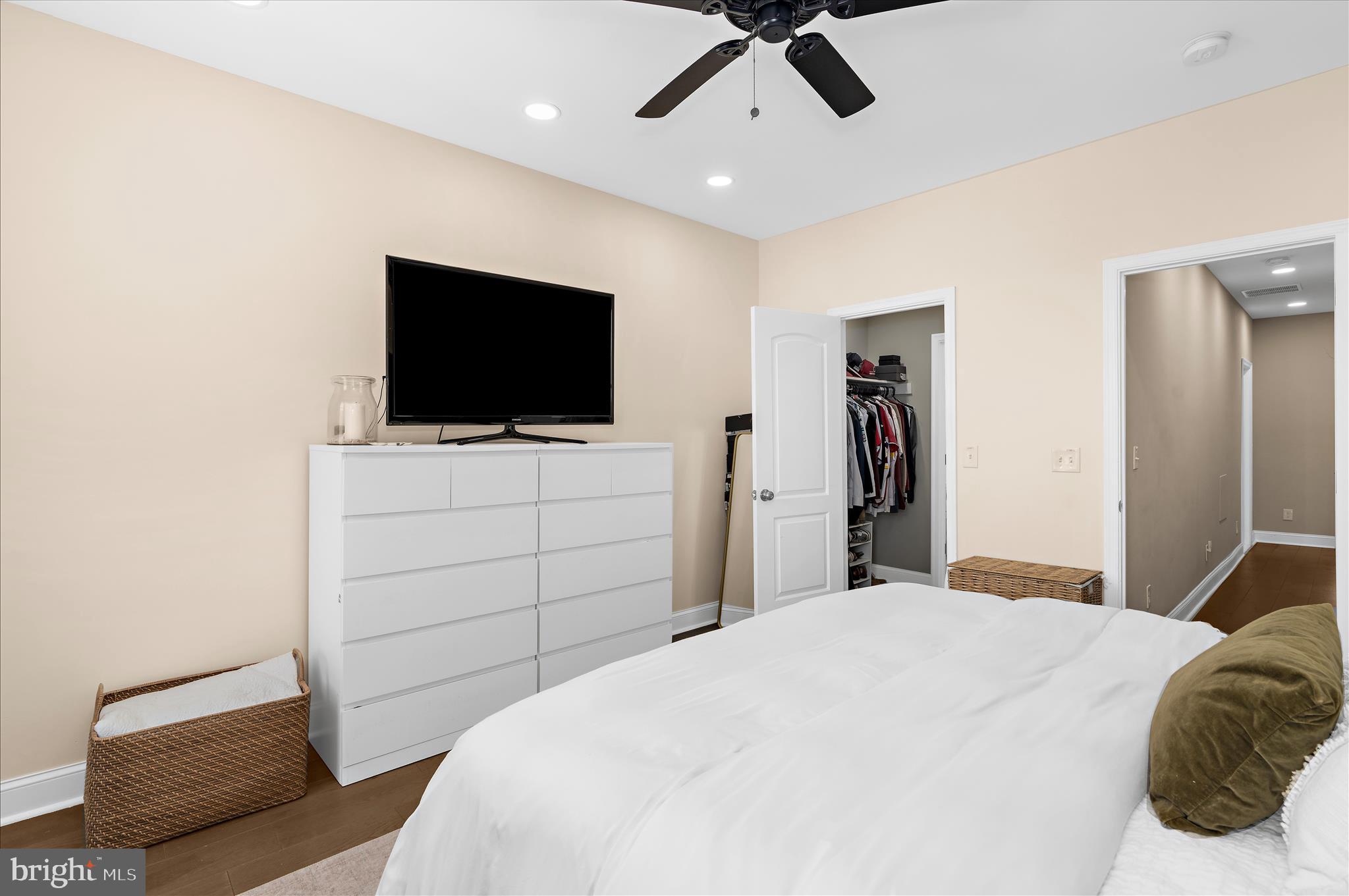 HIGHLANDTOWN - Residential