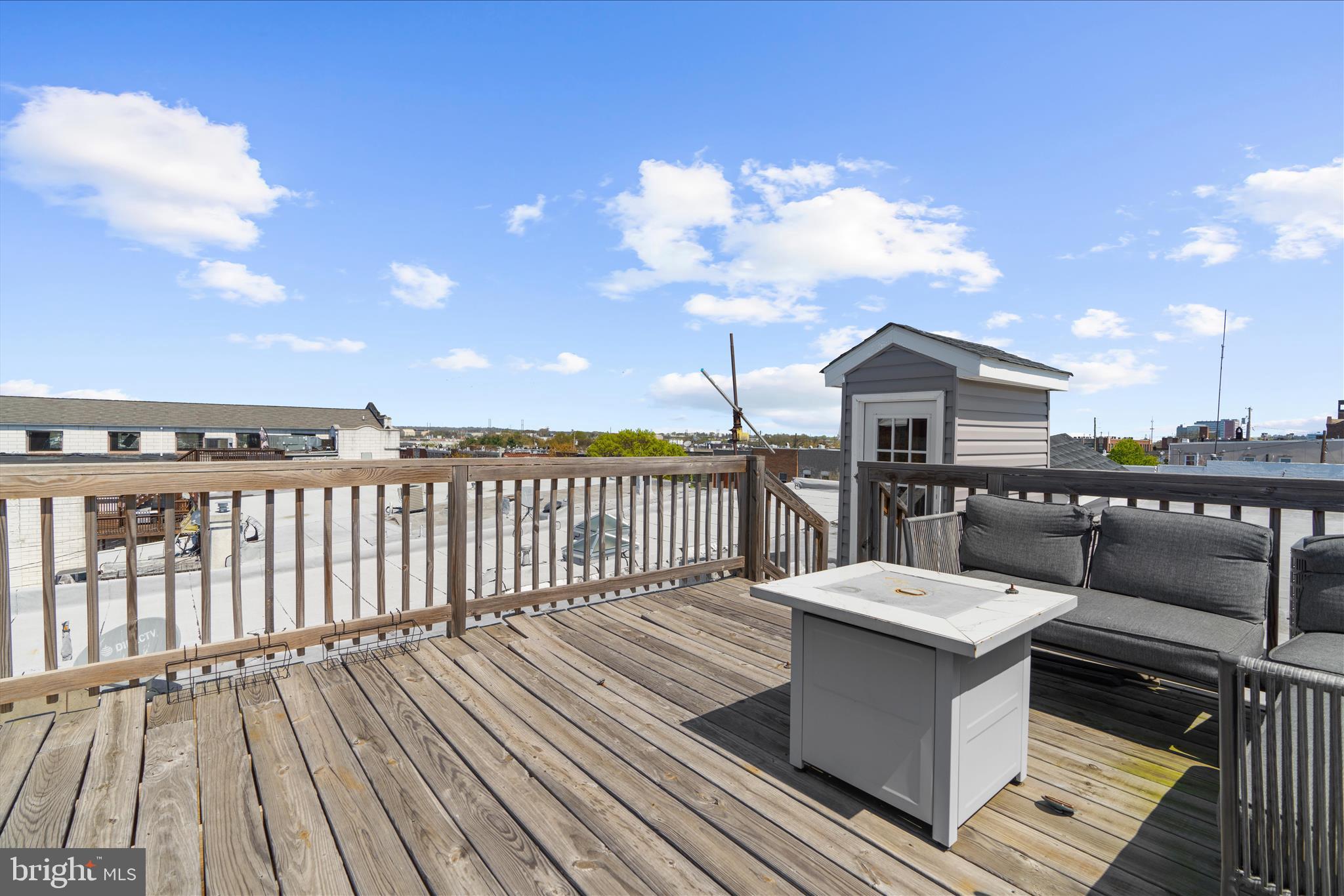 HIGHLANDTOWN - Residential