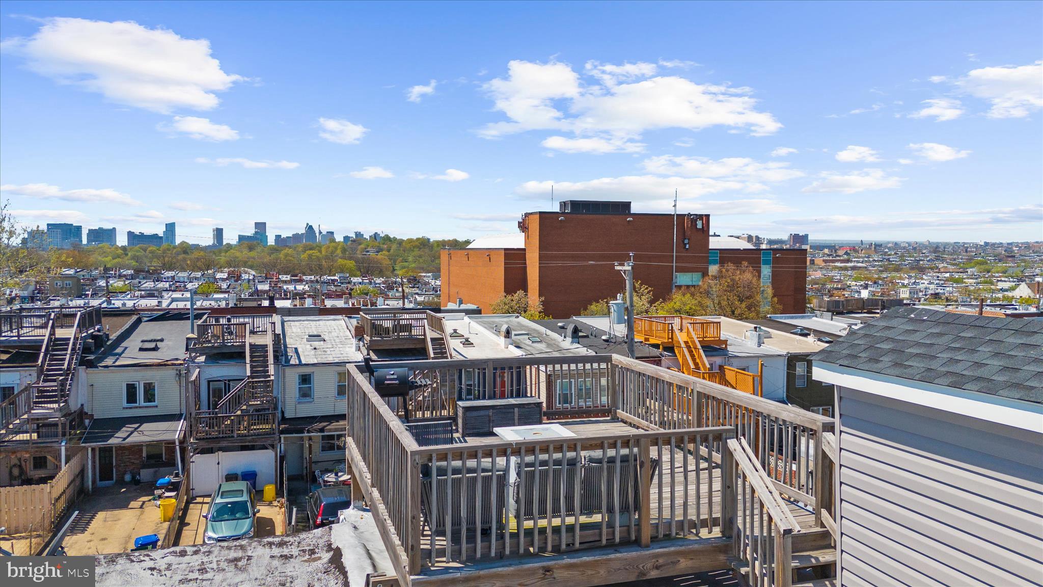 HIGHLANDTOWN - Residential