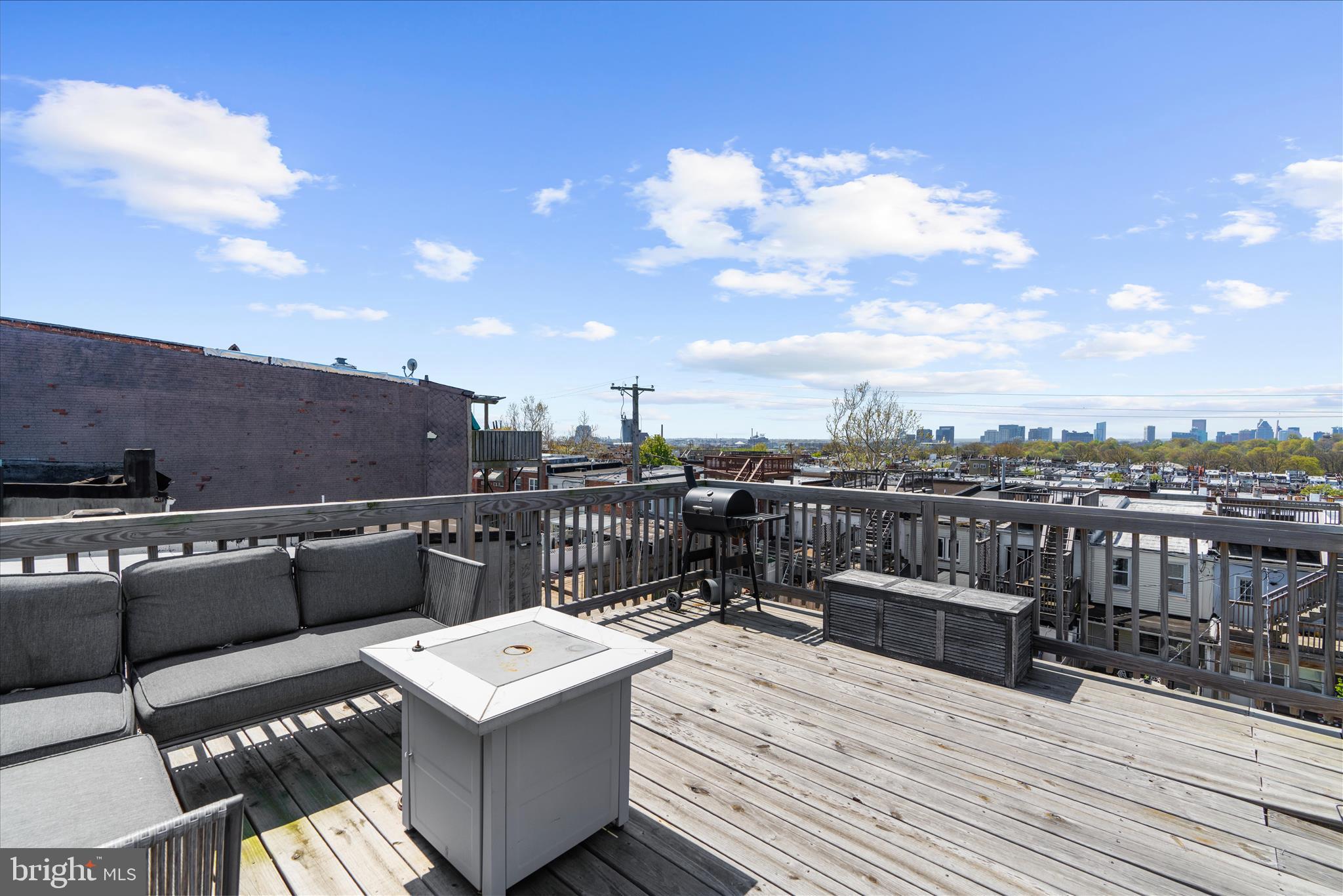 HIGHLANDTOWN - Residential