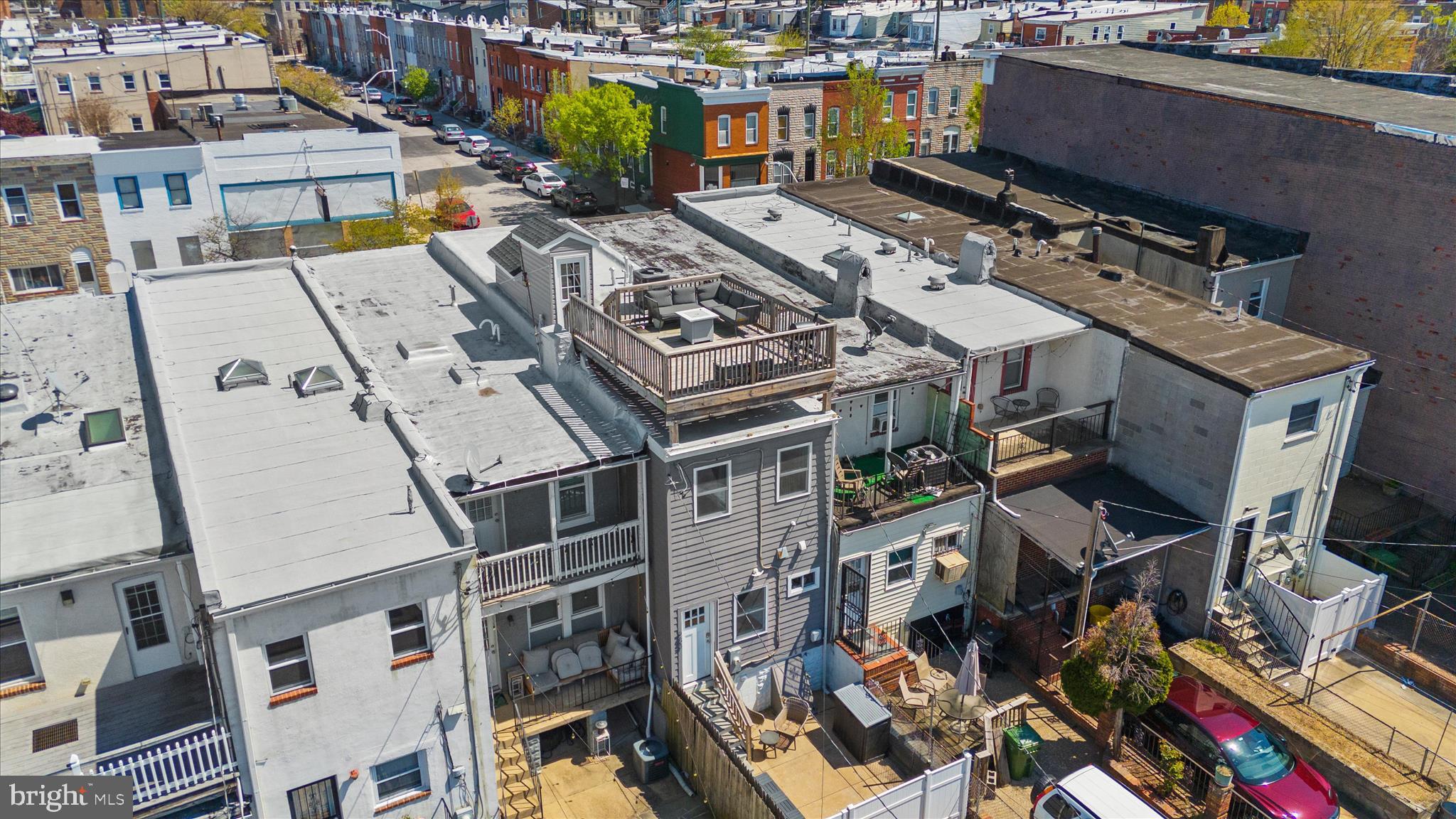 HIGHLANDTOWN - Residential