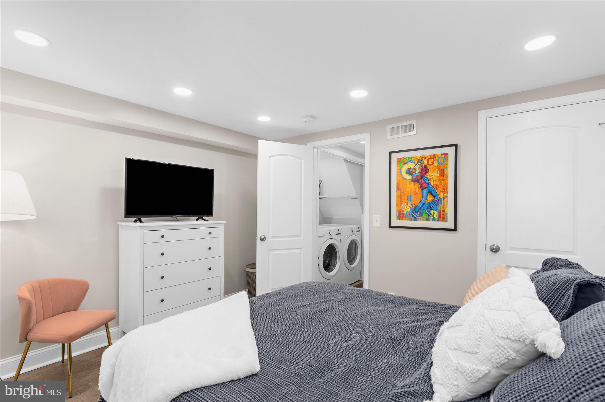 HIGHLANDTOWN - Residential