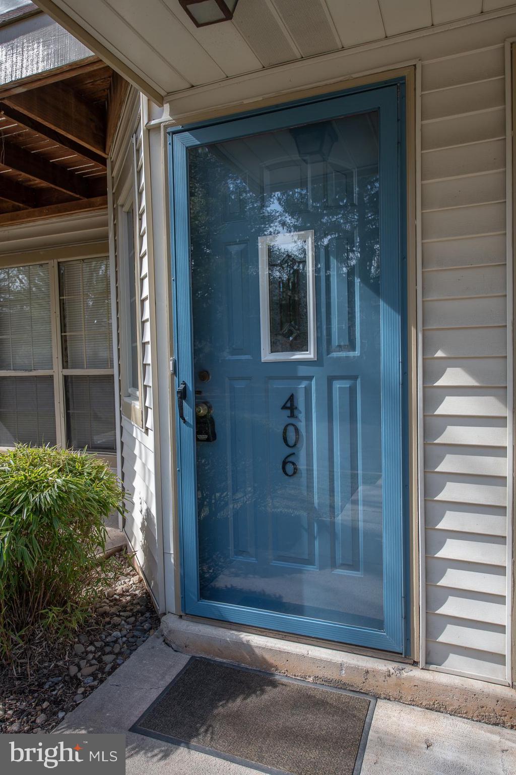 MONTGOMERY BROOKE - Residential