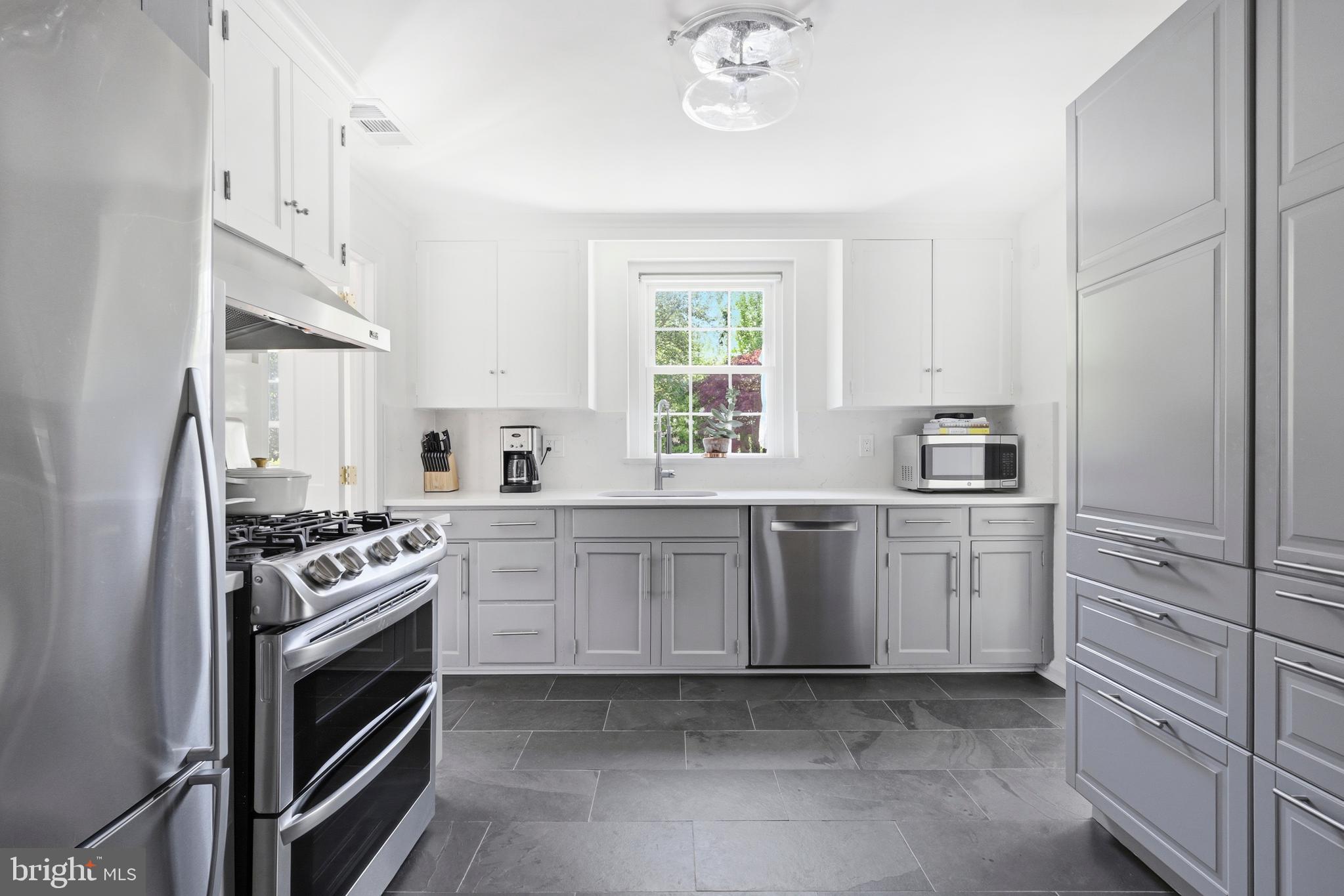 CHESTNUT HILL - Residential