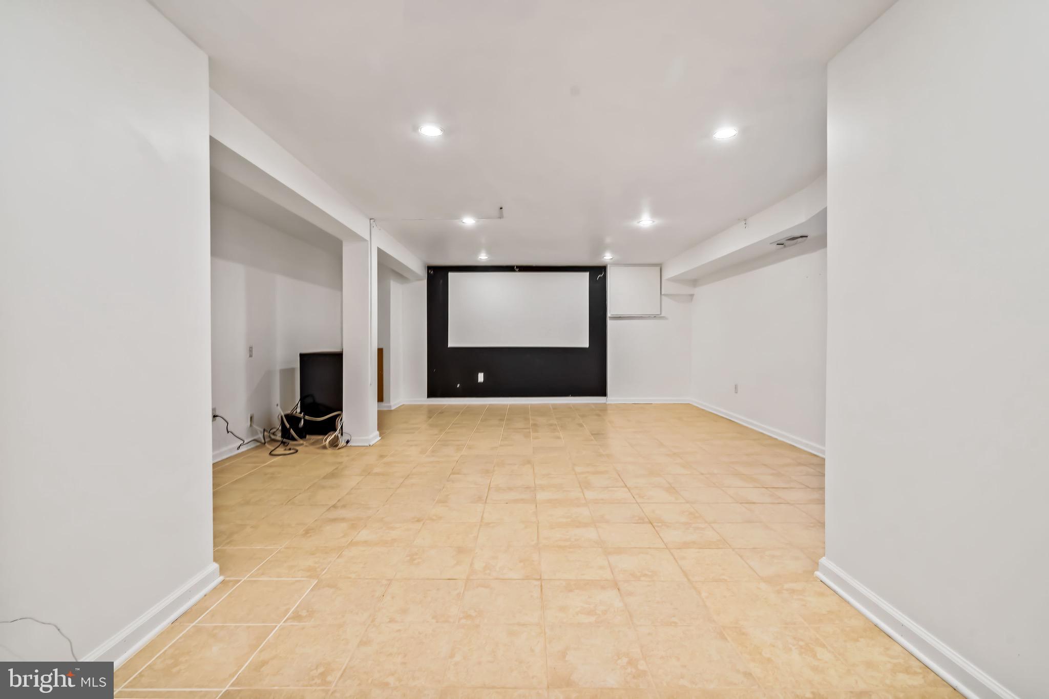 MARYLAND CITY - Residential