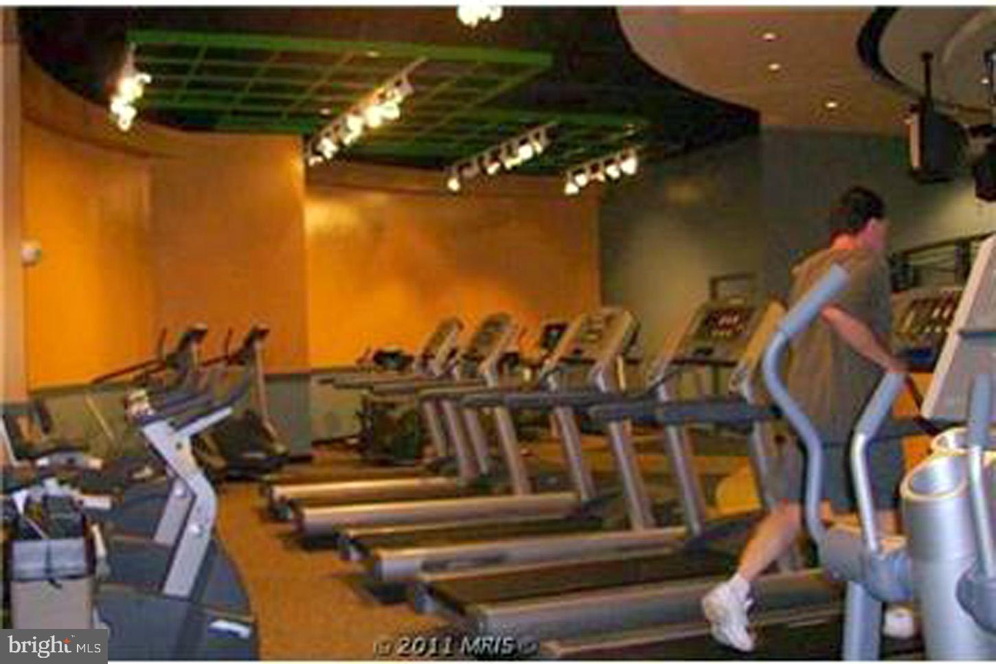 RIVER PLACE WEST - Residential